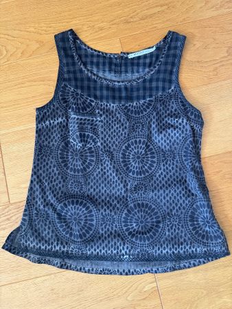NILE Atelier wunderschönes Top ärmellos gemustert Gr. S