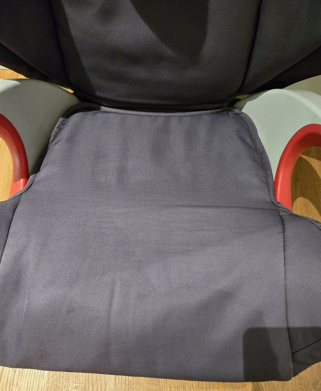 Britax Römer Seggiolini per auto: britax römer KID II Kindersitz – Usato da Horw venduto da Rebu1 2