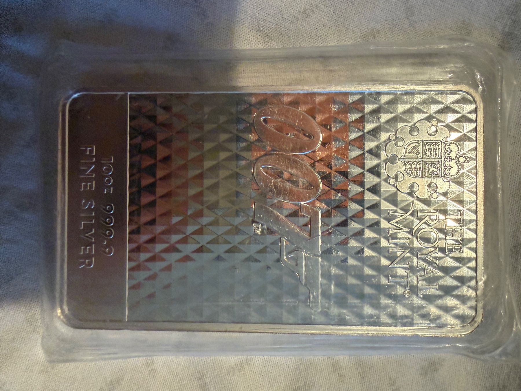 Métaux précieux: Royal Mint 007 10oz Fine Silver Bar, neu – Neuf avec emballage d'origine à Bern par dem_p6b5 1