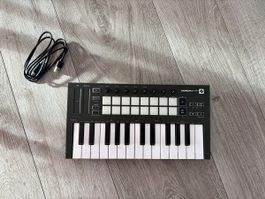 MIDI controller Novation Launchkey Mini 25 MK3
