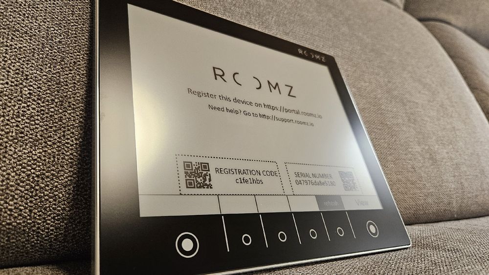 ROOMZ Display – Digitales Raumbuchungsdisplay – Neuwertiger (Neu ...