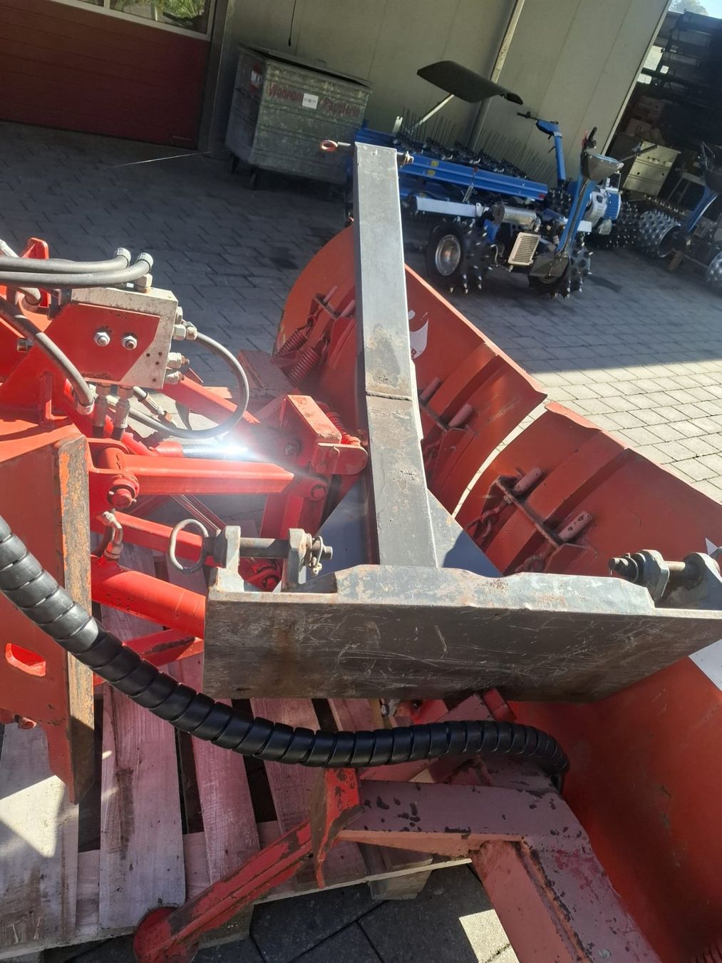 Sgombero neve: Schneepflug Peter 2.8m – Usato da Menznau venduto da ernilmag 2