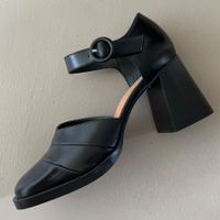 neu & ungetragene JONAK Riemchen-Pumps  🖤