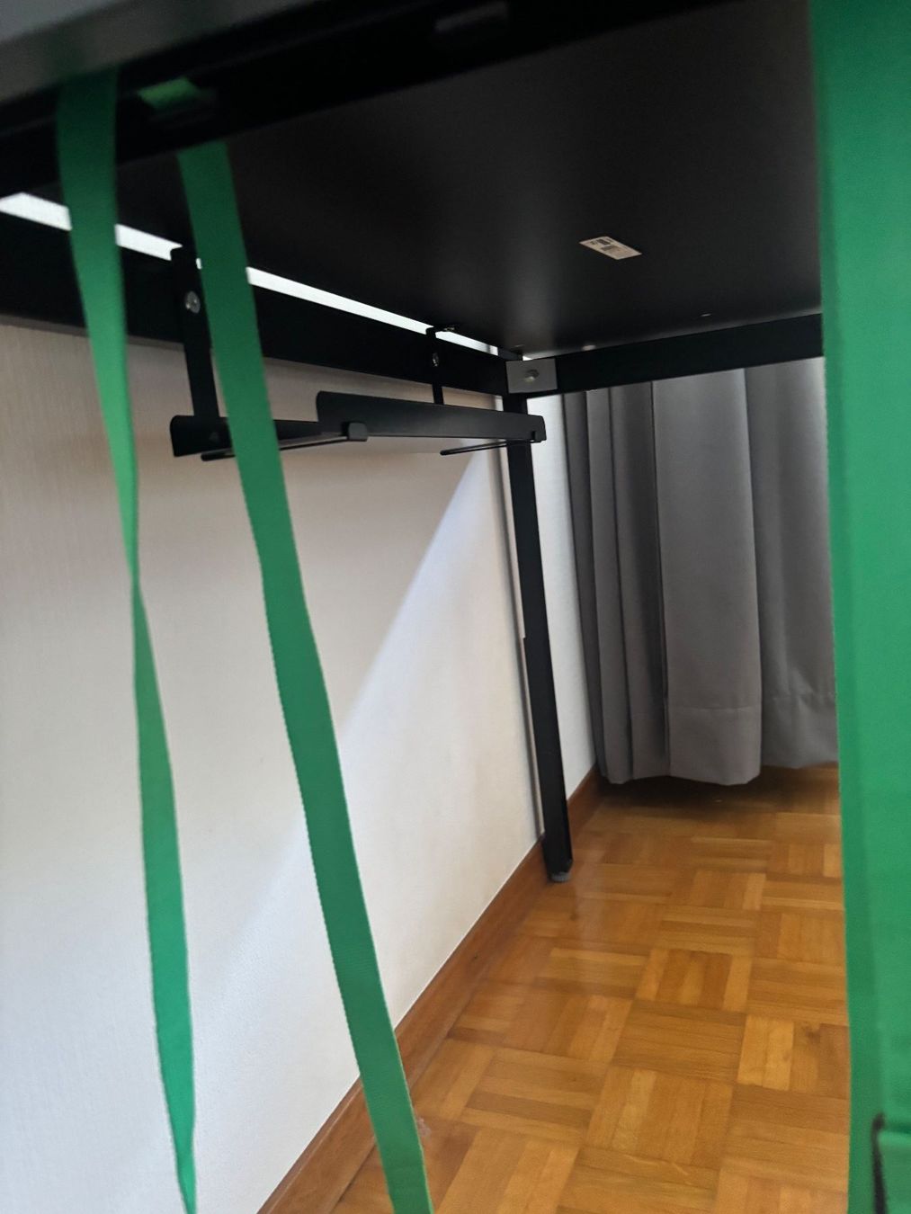 Ikea Scrivanie: Gaming Tisch von  IKEA – Usato da Niederscherli venduto da Mirka5 2