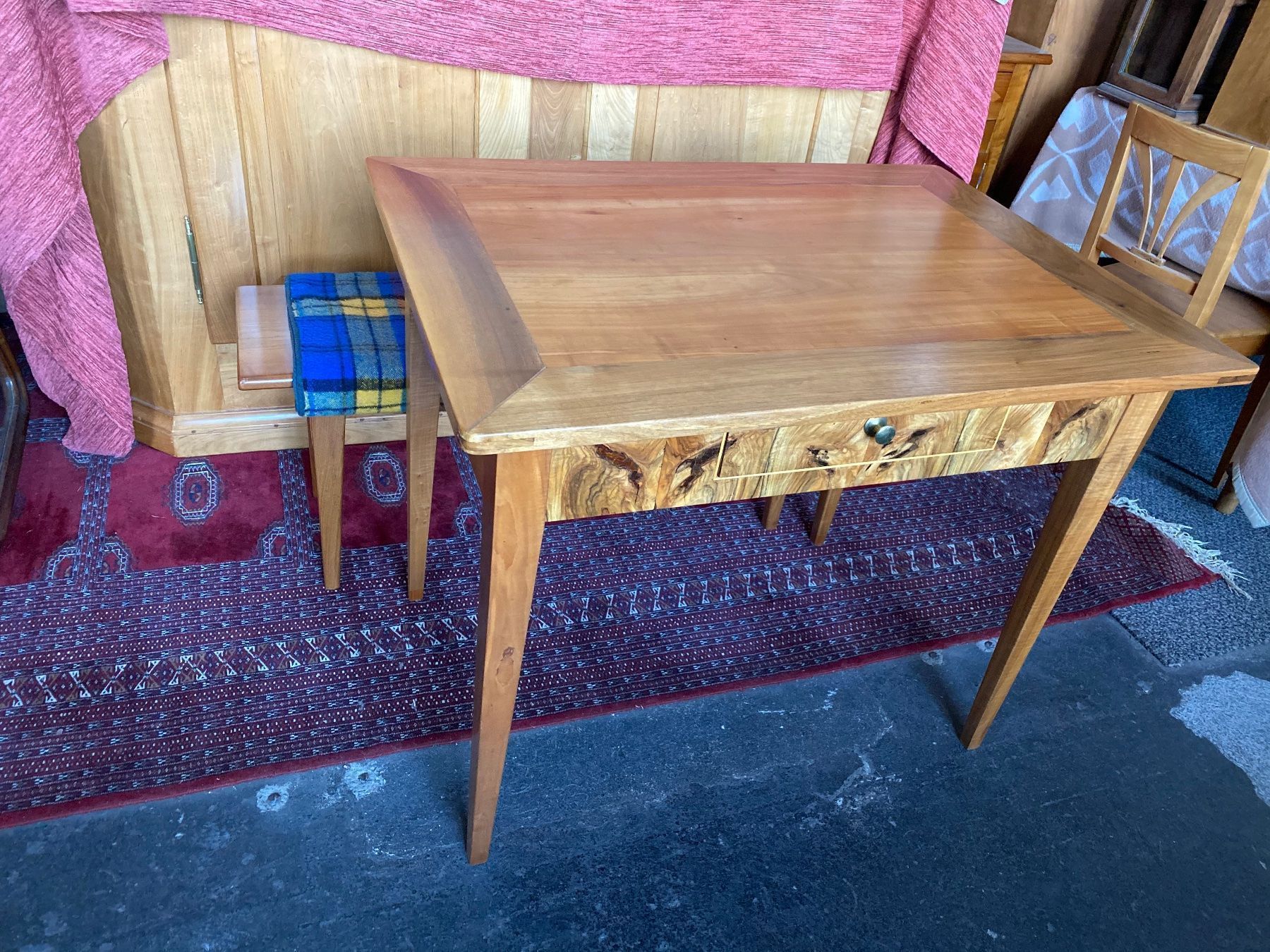 Tavoli: Biedermeier Nuss Kirschbaumtisch – Usato da Rorschacherberg venduto da Harry17