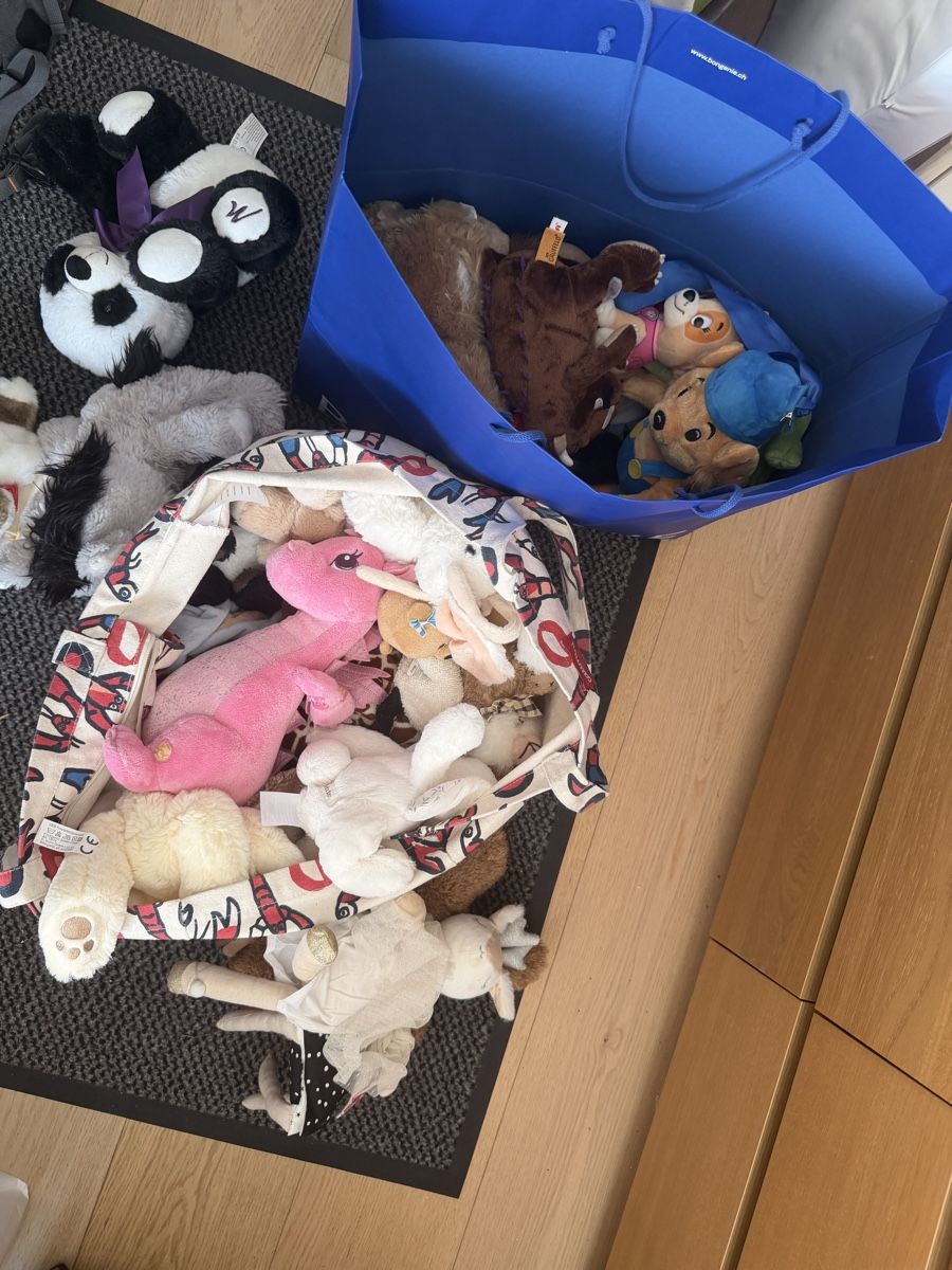 Spielzeuge: Diverse Stofftiere – Gebraucht aus Zürich von cha_y9x8