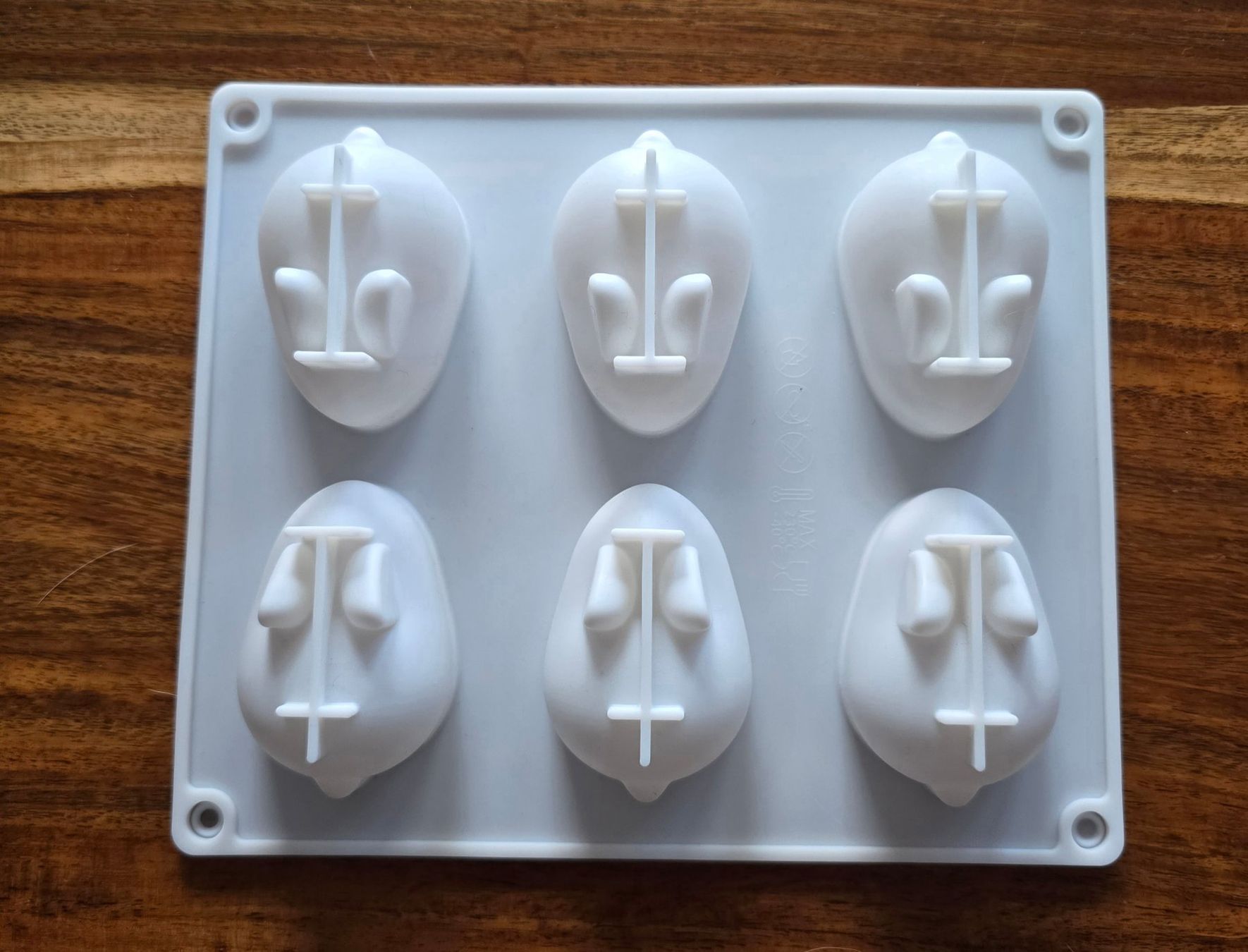 Backformen: Seifen Silikonform Mold Hasen/Rabbits/Ostern/Easter – Neu und originalverpackt aus Zürich von amysmith
