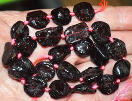 Stein Perlen K-329B – Rote Granat Nuggets – 23 Stück
