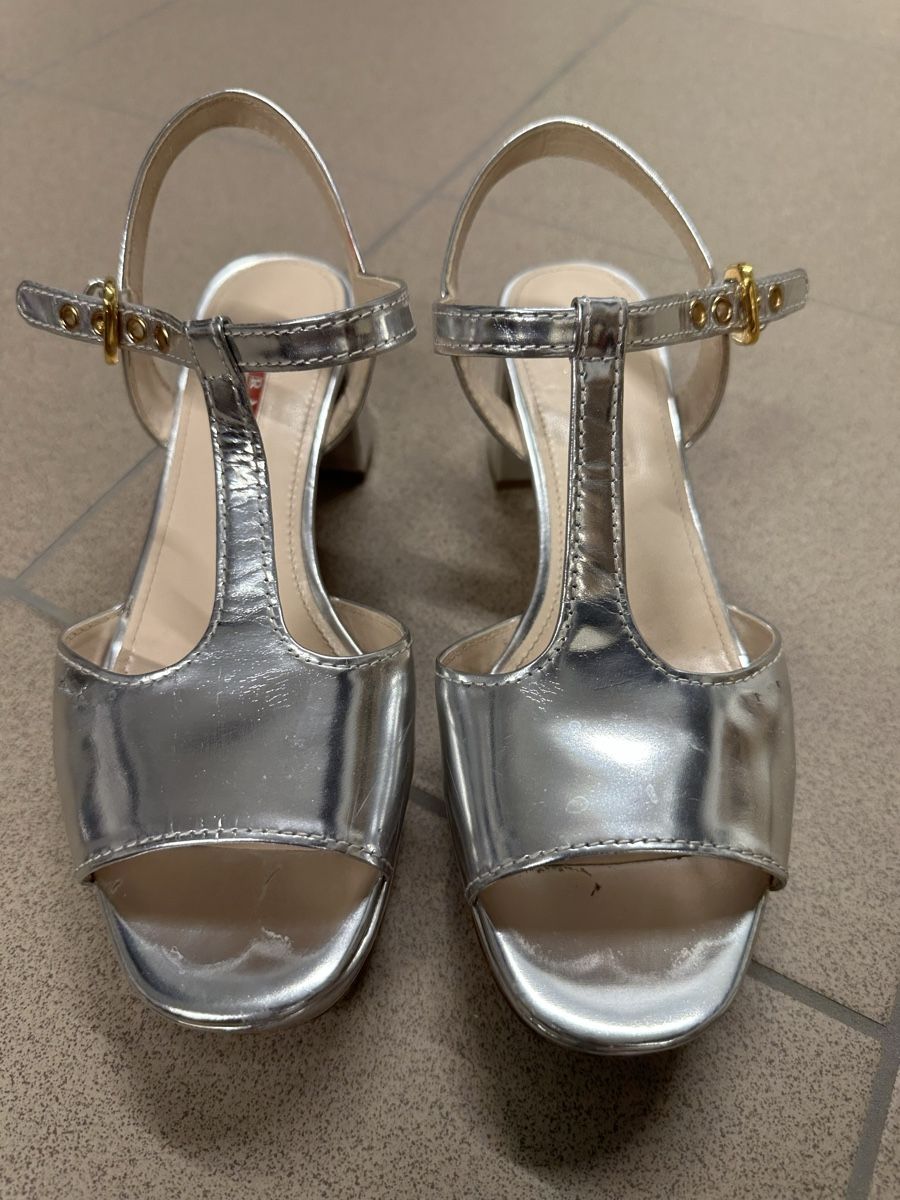 Prada Damenschuhe: Prada Pumps – Gebraucht aus Küsnacht ZH von Nano_zh