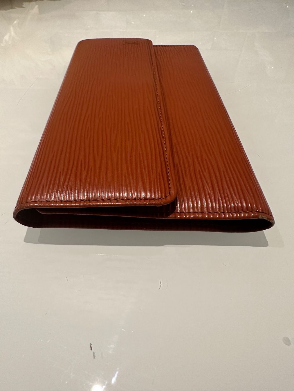 Louis Vuitton Portamonete: Louis Vuitton Long Wallet Epi - Nr. 893 – Usato da Hittnau venduto da LuxAndMore 6