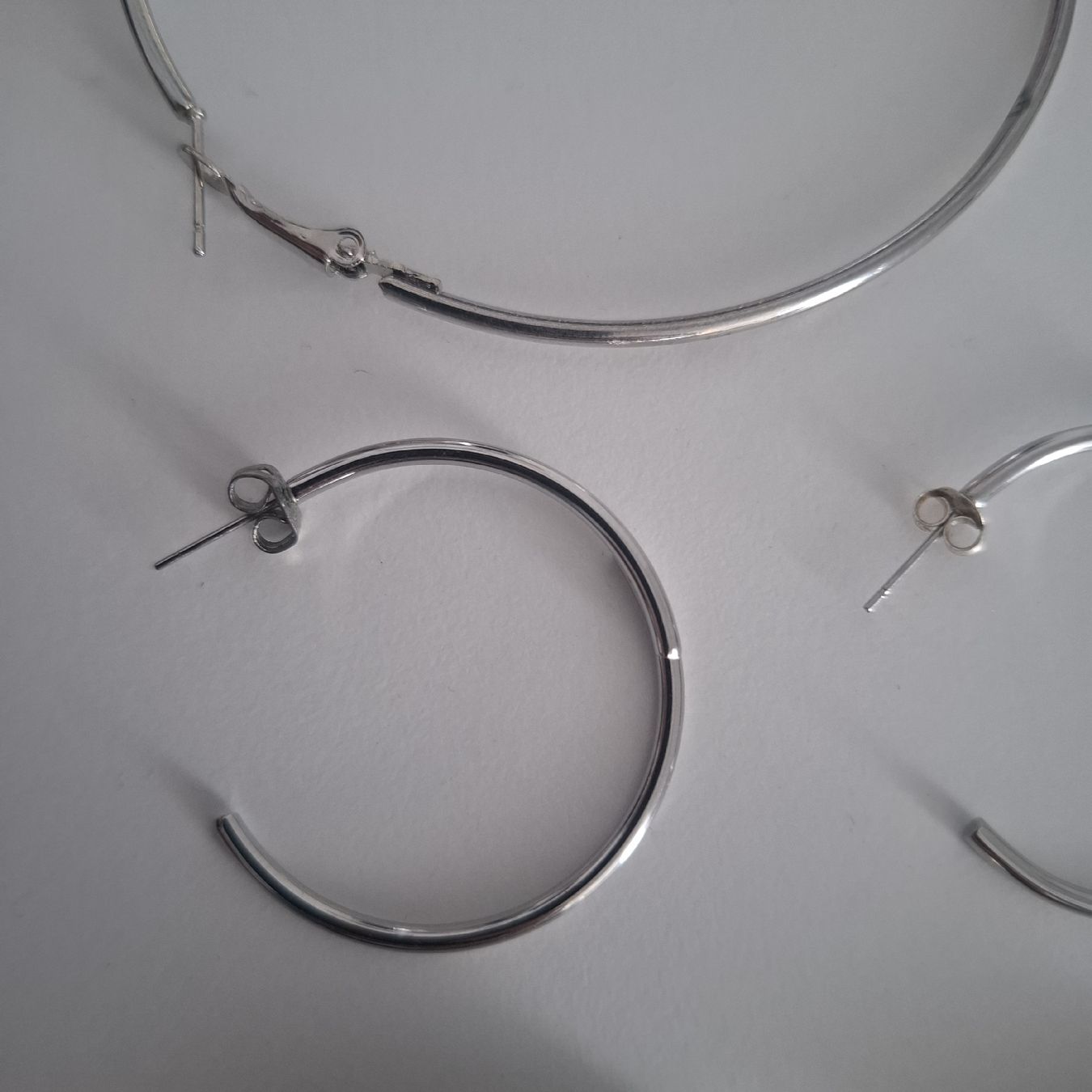 Ohrringe & -stecker: Ohrringe Set silberfarben verschiedene Formen – Gebraucht aus Siebnen von kar_gxl6 1