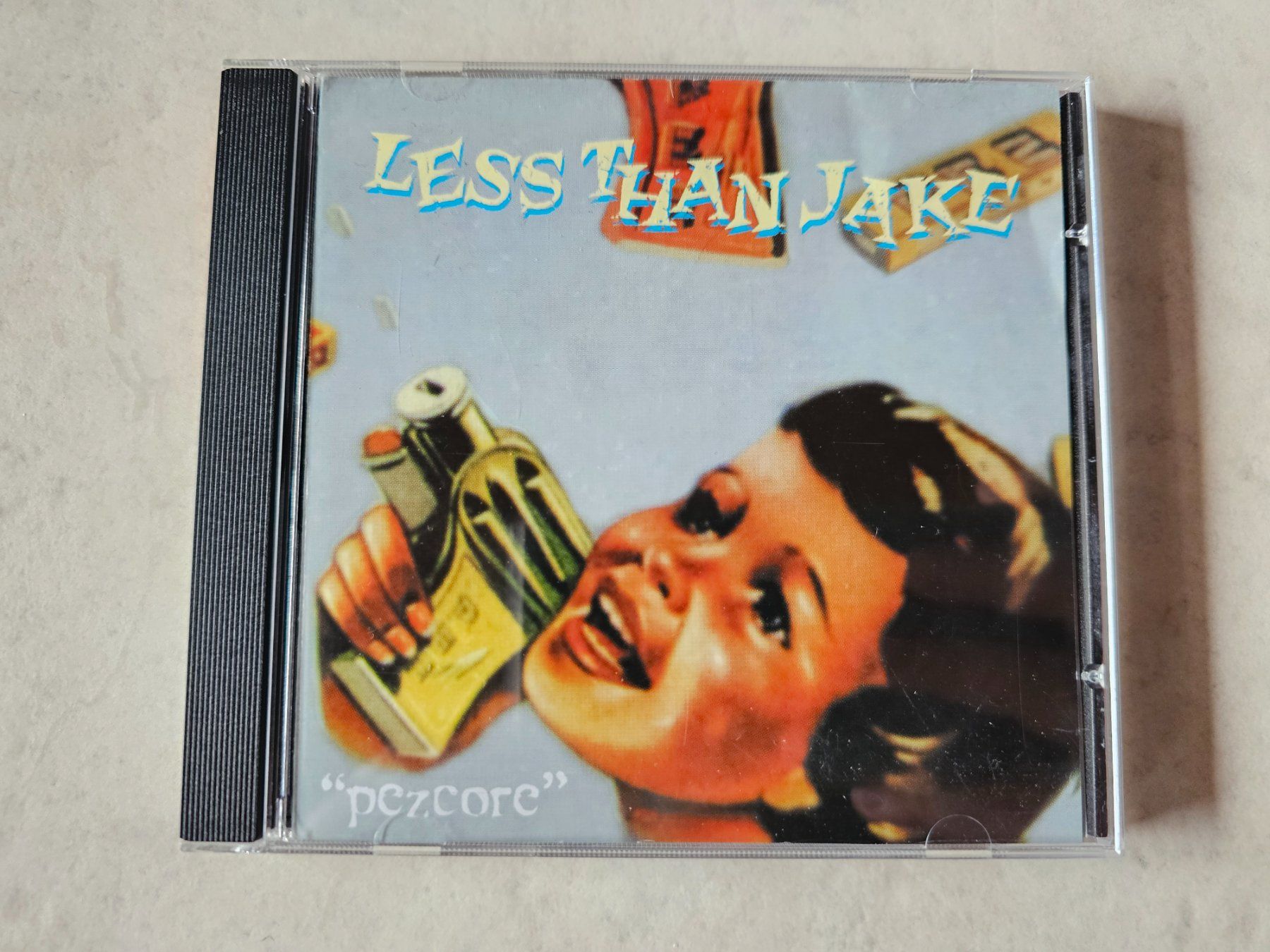 CDs: Less Than Jake  -  Pezcore – Gebraucht aus Schneisingen von backstore24