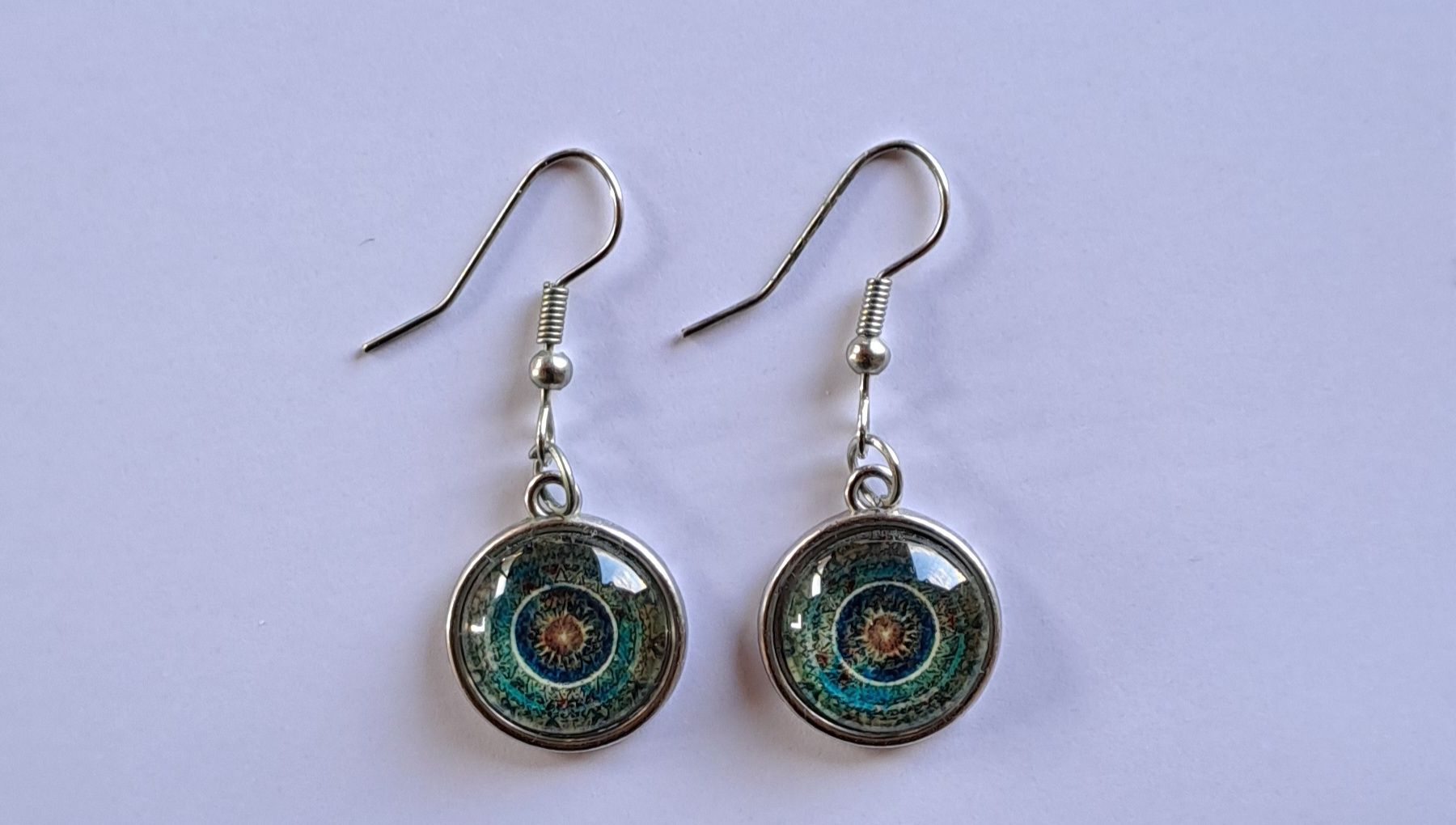 Orecchini pendenti & Orecchini a lobo: Ohrhänger Mandala Muster silberfarben im Boho Stil – Usato da Gampel venduto da hil_q526 1