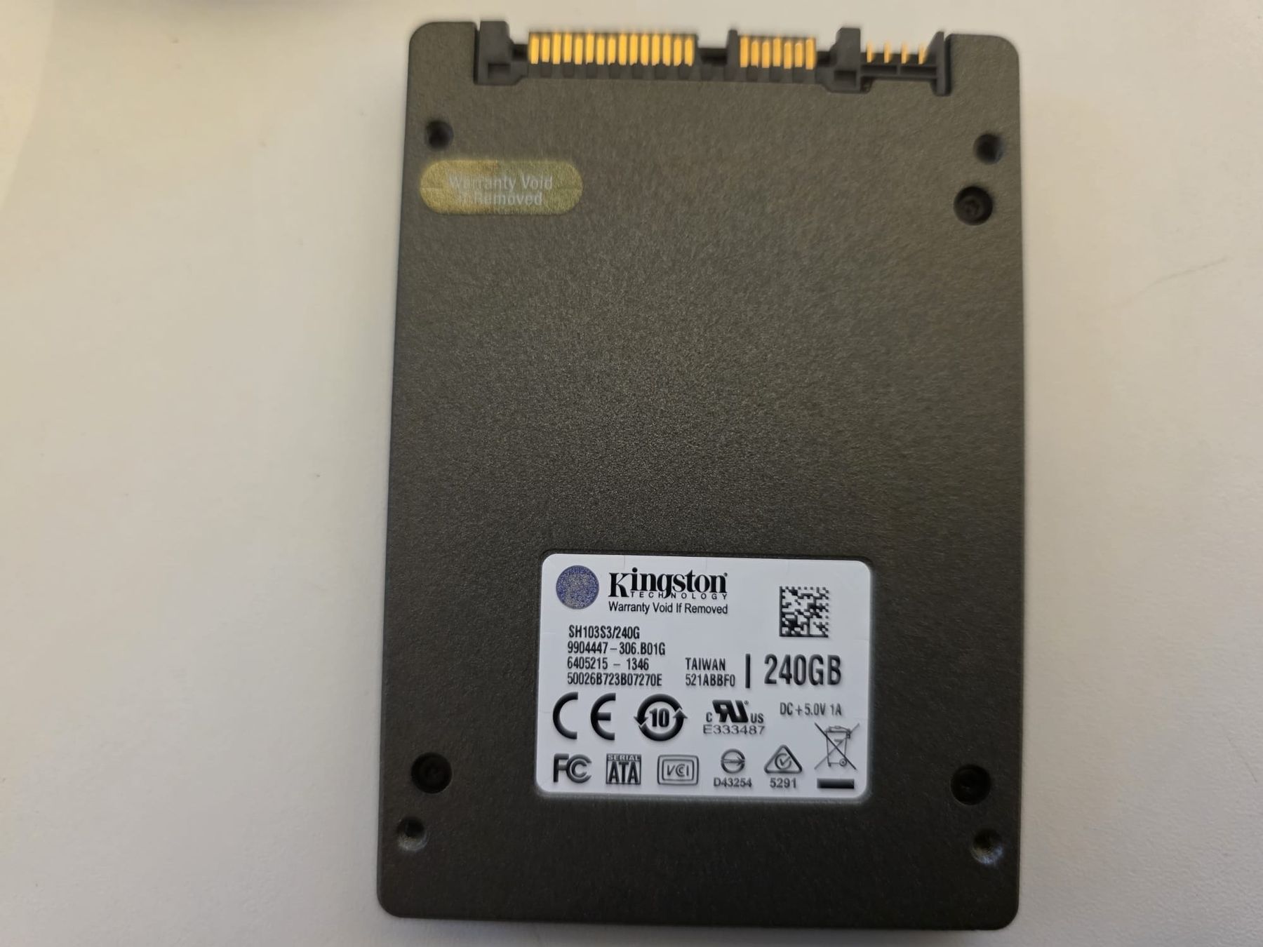 Kingston Dischi rigidi: Kingston HyperX SH103S3 240GB SSD Good Condition – Usato da Winterthur venduto da Maricels_Boutique 1