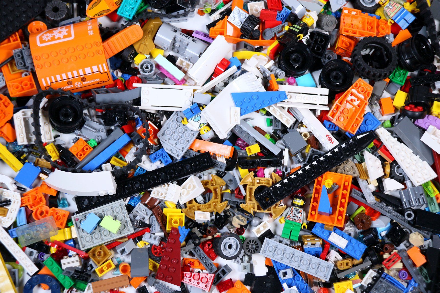 Lego Baukästen: 1.5 kg. Legoteile mit Minifiguren – Gebraucht aus Hettlingen von Scholi99 1