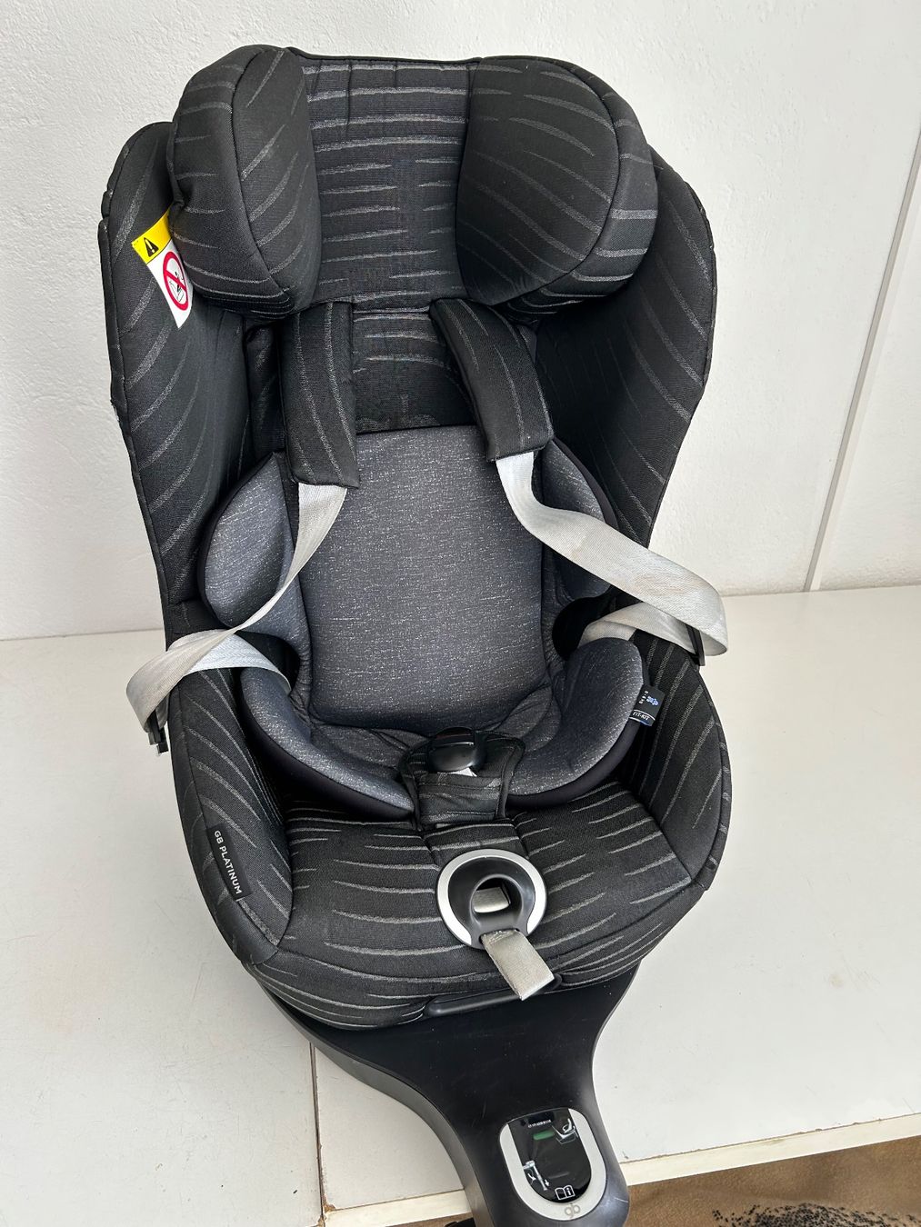 Seggiolini per auto: Babysitz - Schwarz, Top Zustand – Usato da Rechthalten venduto da and_vjy2 3