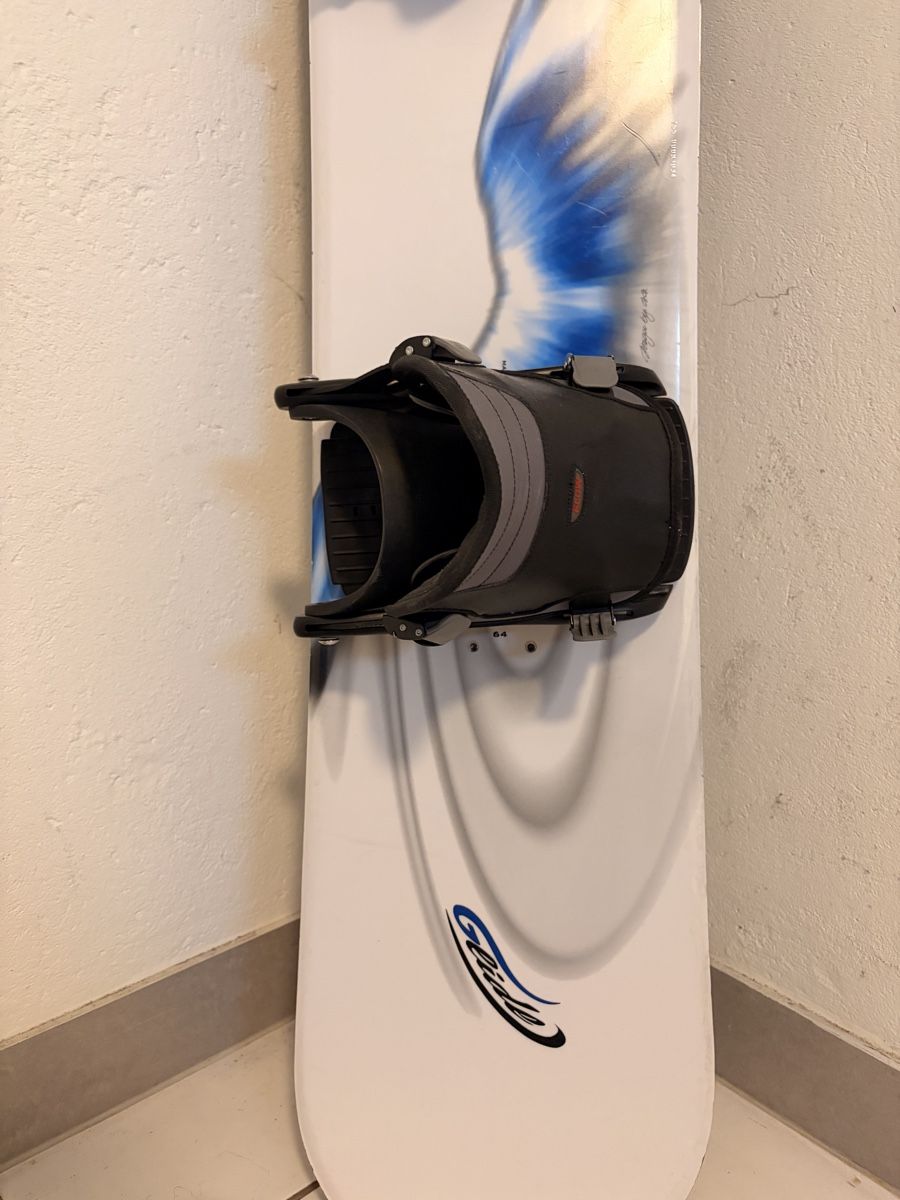 Board: Vintage Snowboard - Weiss  – Usato da Bern venduto da jus_nkp7 4