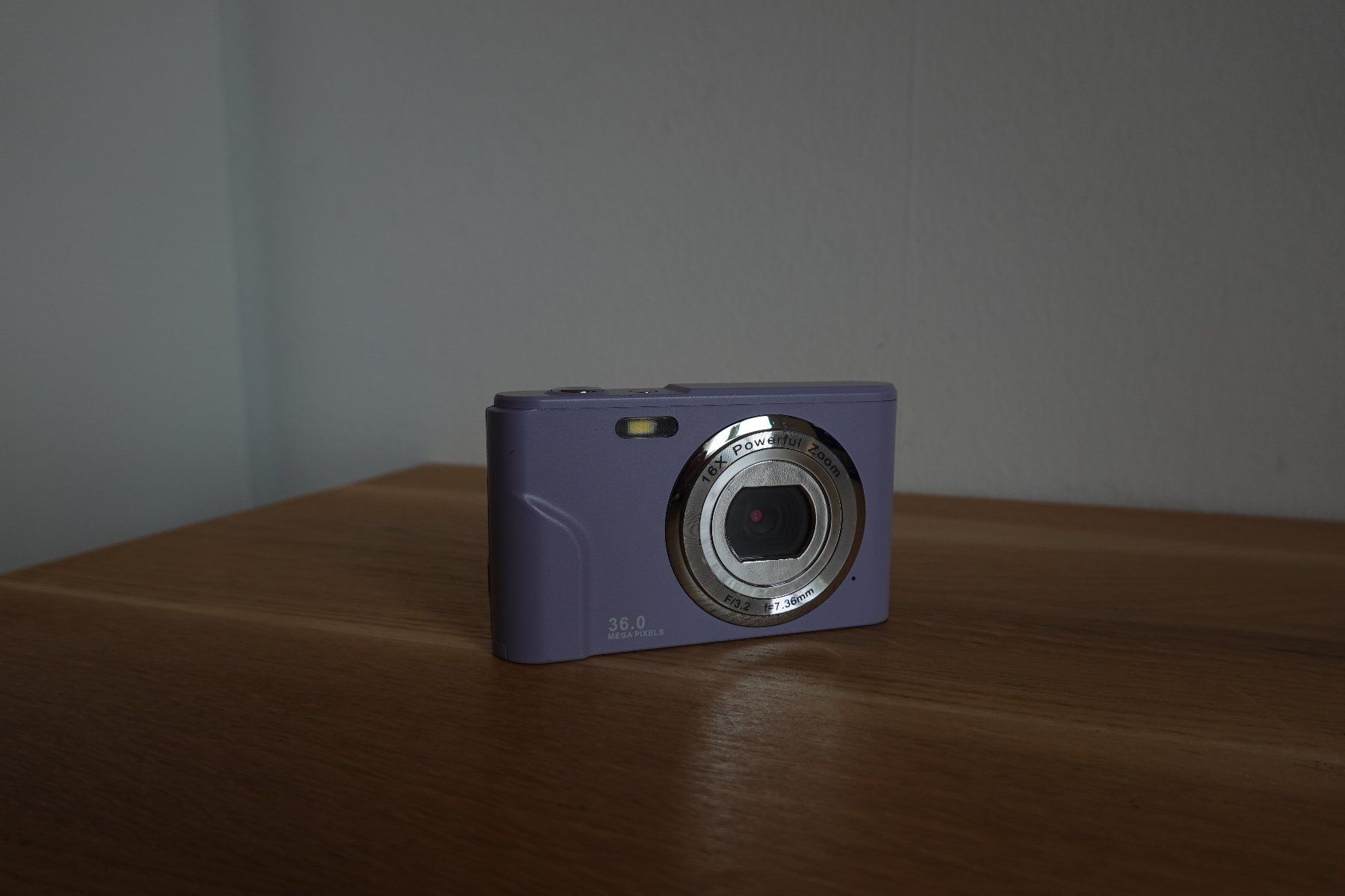 Fotocamera: Digitalkamera Vintage Effekt Y2K - Lila – Usato da Fribourg venduto da mar_9vlt