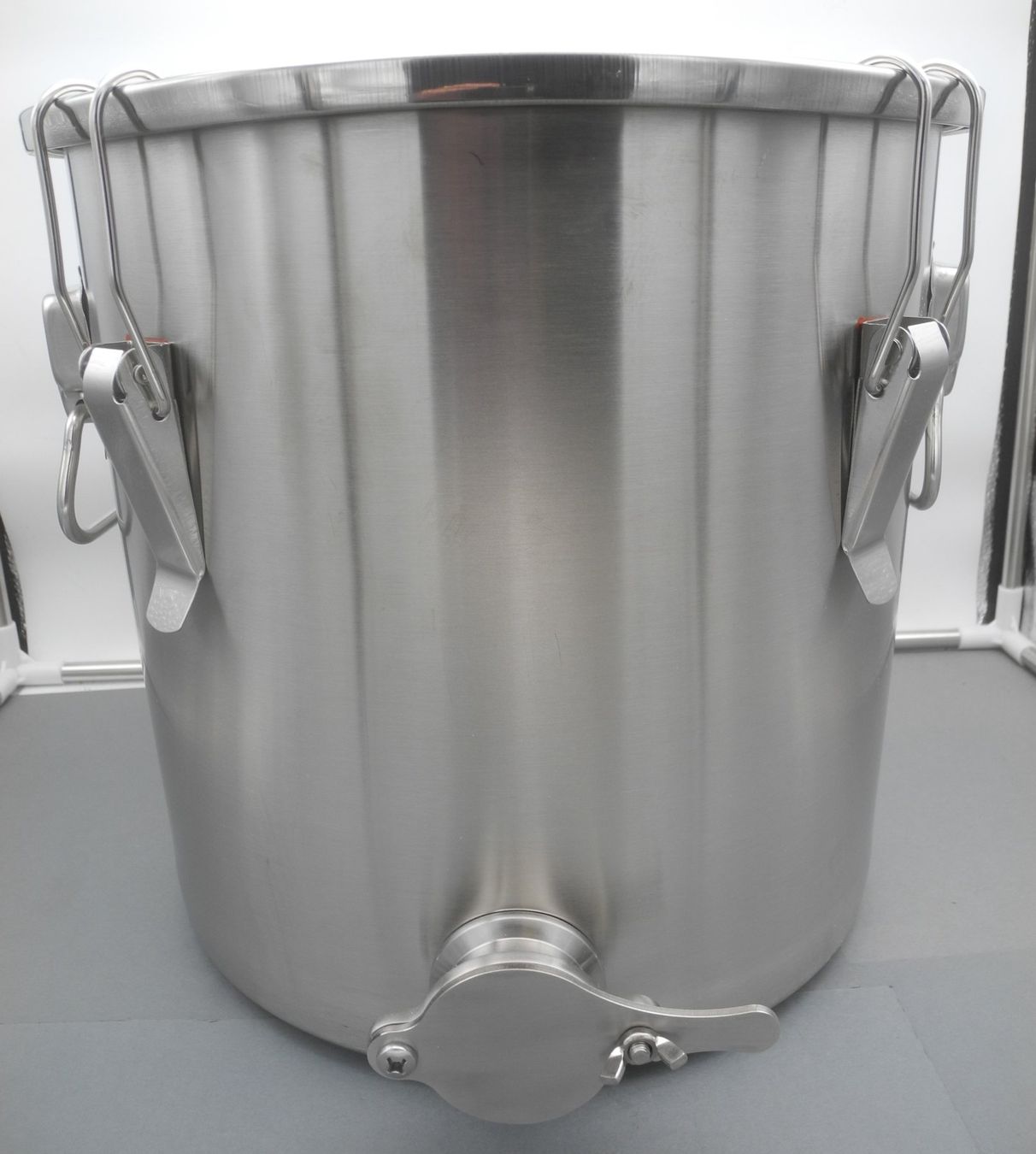Alveari: Honigkessel Chromstahl 25 Kg – Nuovo e nell'imballaggio originale da Kottwil venduto da Crazyrolf