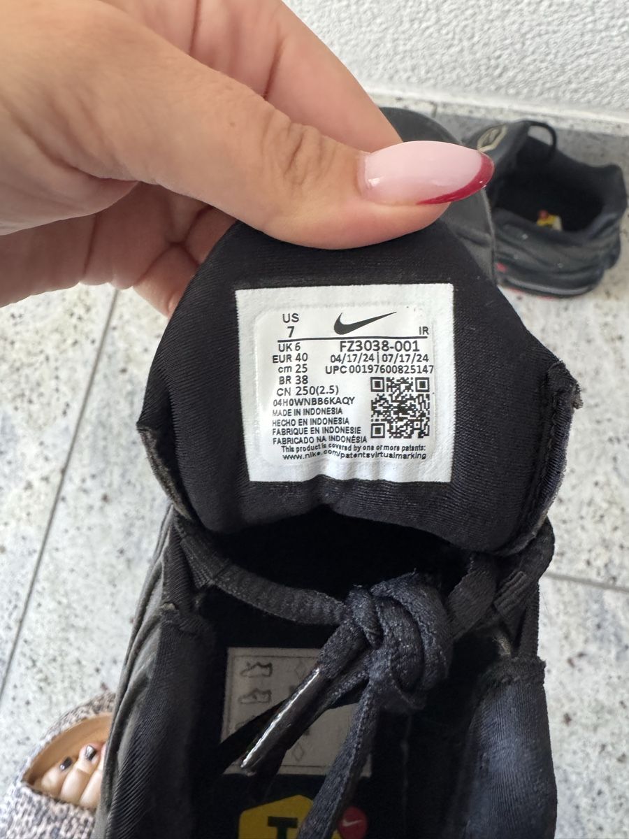 Nike Chaussures hommes: Nike TN Schwarz Leder – Neuf (Voir description) à baltschieder par sve_qyx8 1