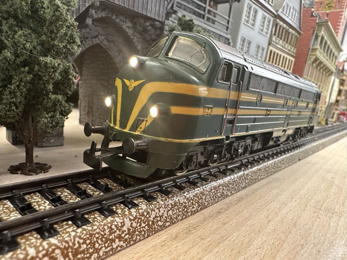 Märklin Modellini di ferrovie: Märklin 3066 SNCB BR 204 – Usato da Lupsingen venduto da New-Haven