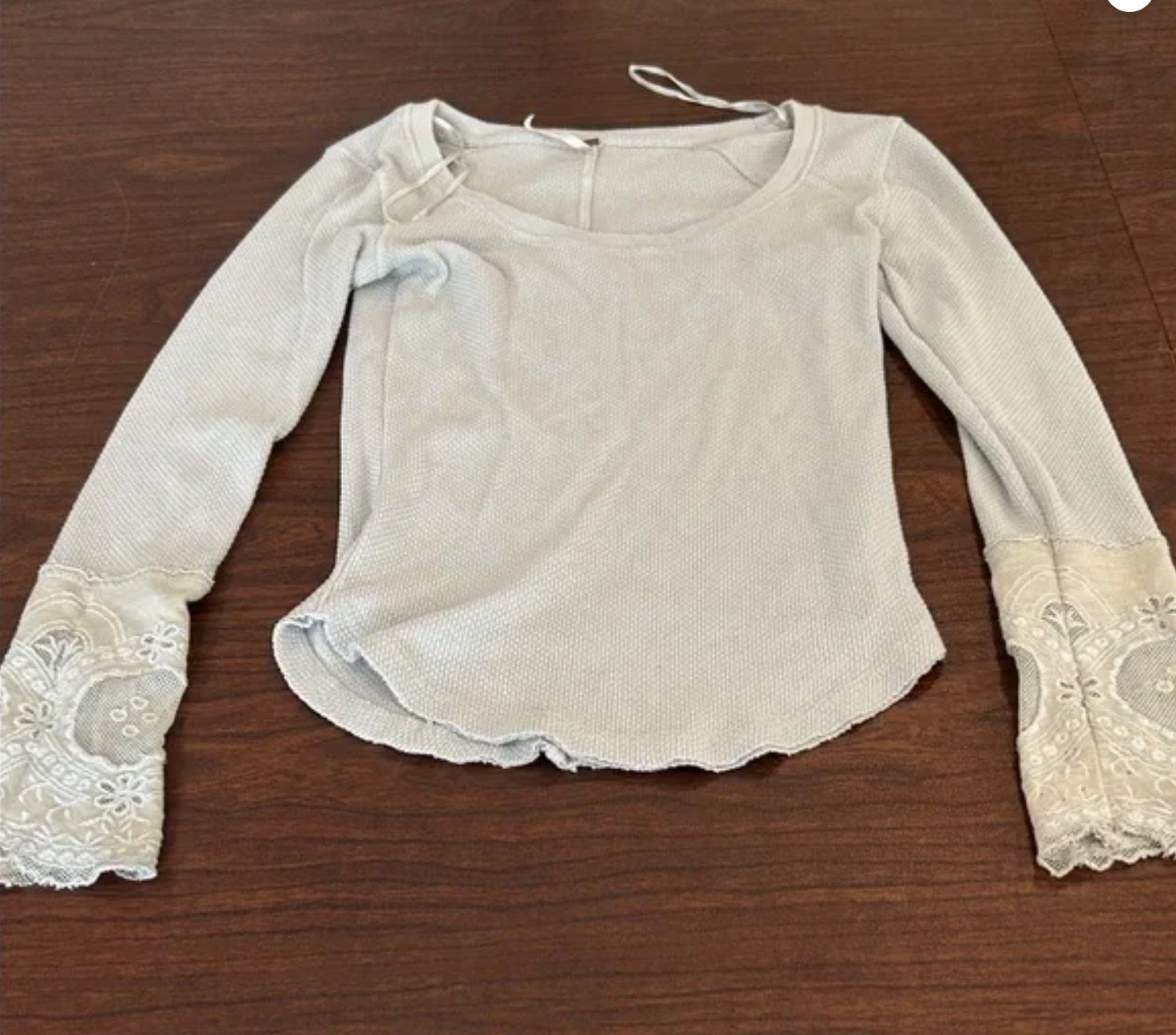 Covers & Schutzfolien: Thermo Shirt Pullover Spitzen Free People zu Odd Molly – Gebraucht aus St. Gallen von Hereplaysmusic 1