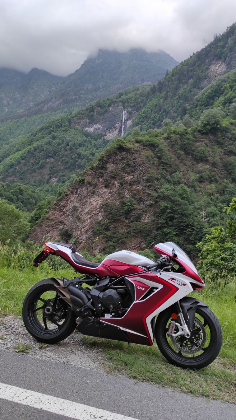 MV Agusta Strada: MV Agusta F3 800 Rosso – Usato da sementina venduto da Dani142 2