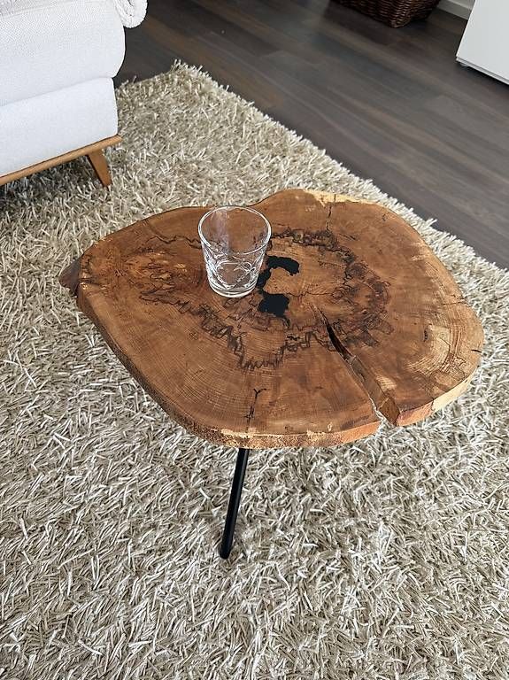 Tische: Sofatisch aus Baumscheibe – Gebraucht aus Neukirch (Egnach) von mantamartin 1