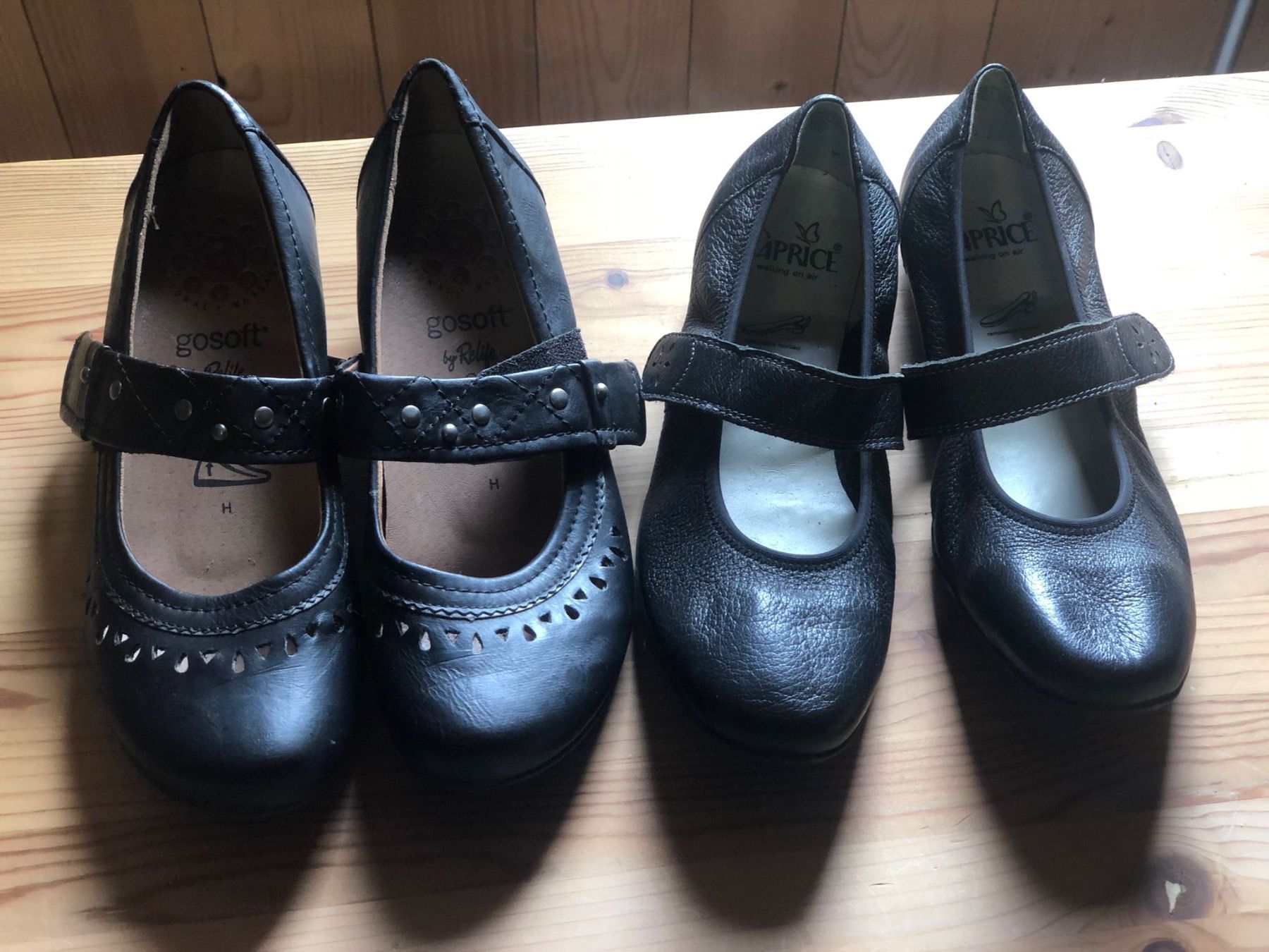 Scarpe da donna: 2x Damenschuhe Grösse 40 – Usato da Röschenz venduto da Tashroal