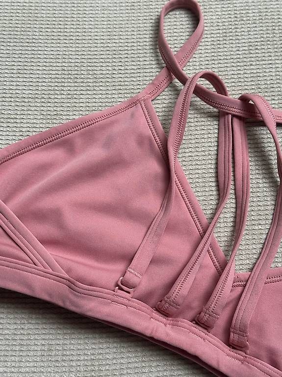 Top: Brassière GymShark – Nuovo e nell'imballaggio originale da Chardonne venduto da str_fq98 4