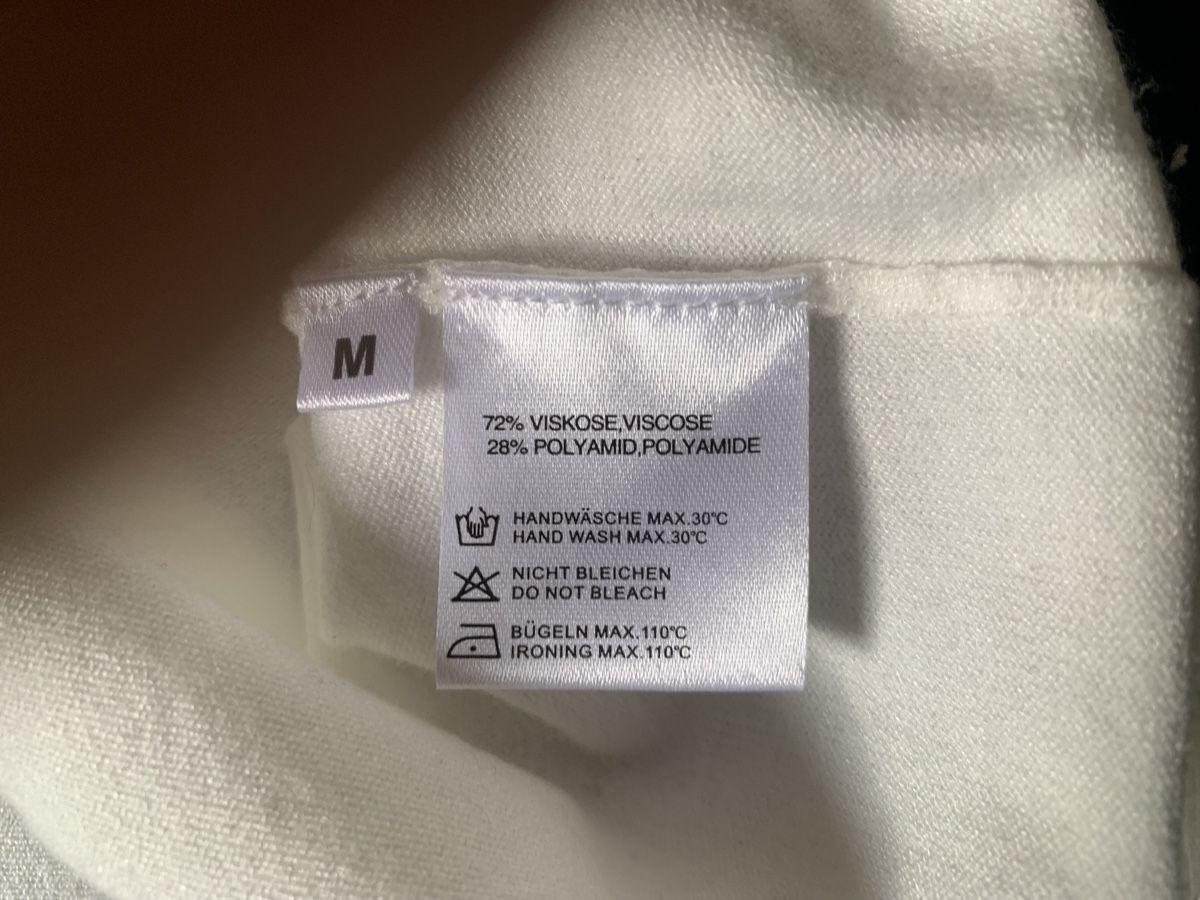 Maglioni & Felpe: Pulli weiss mit schwarzen Rand M – Nuovo (secondo la descrizione) da wallisellen venduto da kadoja 2