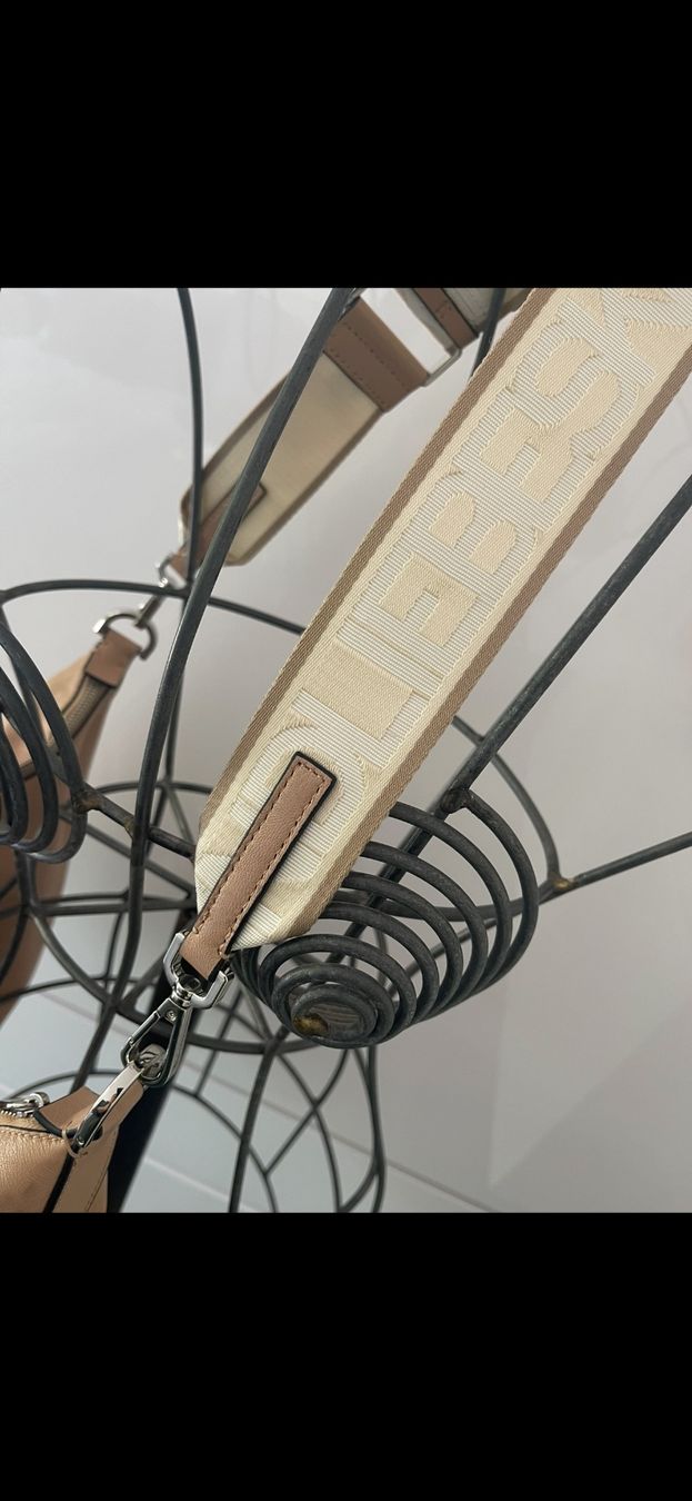 Taschen für Damen: Tasche Crossbody Liebeskind beige – Gebraucht aus Thalwil von Paulina72 1