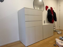 Garderobeschrank weiss/matt (zweiteilig) 1 1/2 Jährig