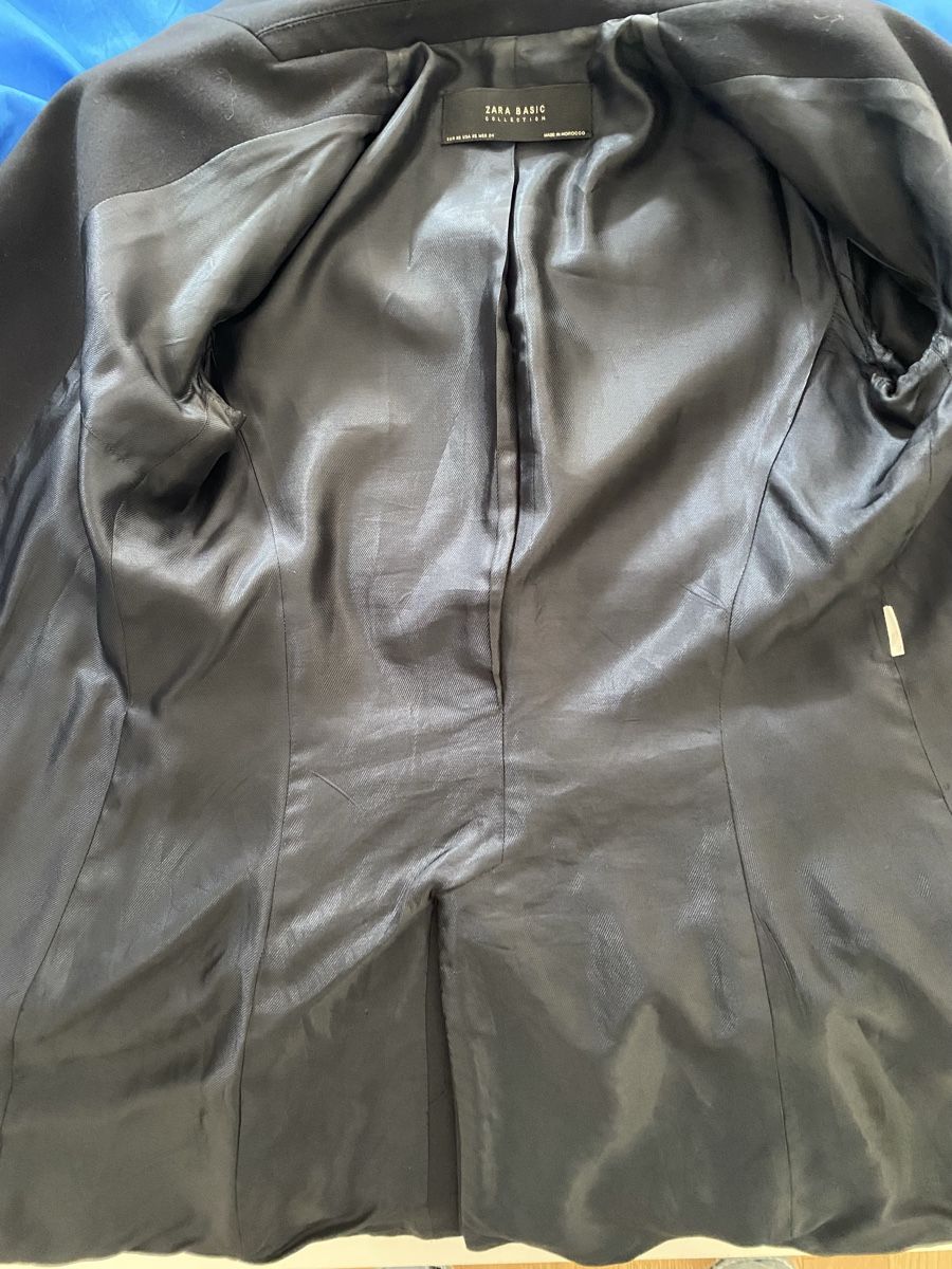 Zara Giacche: Blazer navy bottoni silver – Usato da Davesco-Soragno venduto da Chichijango 3