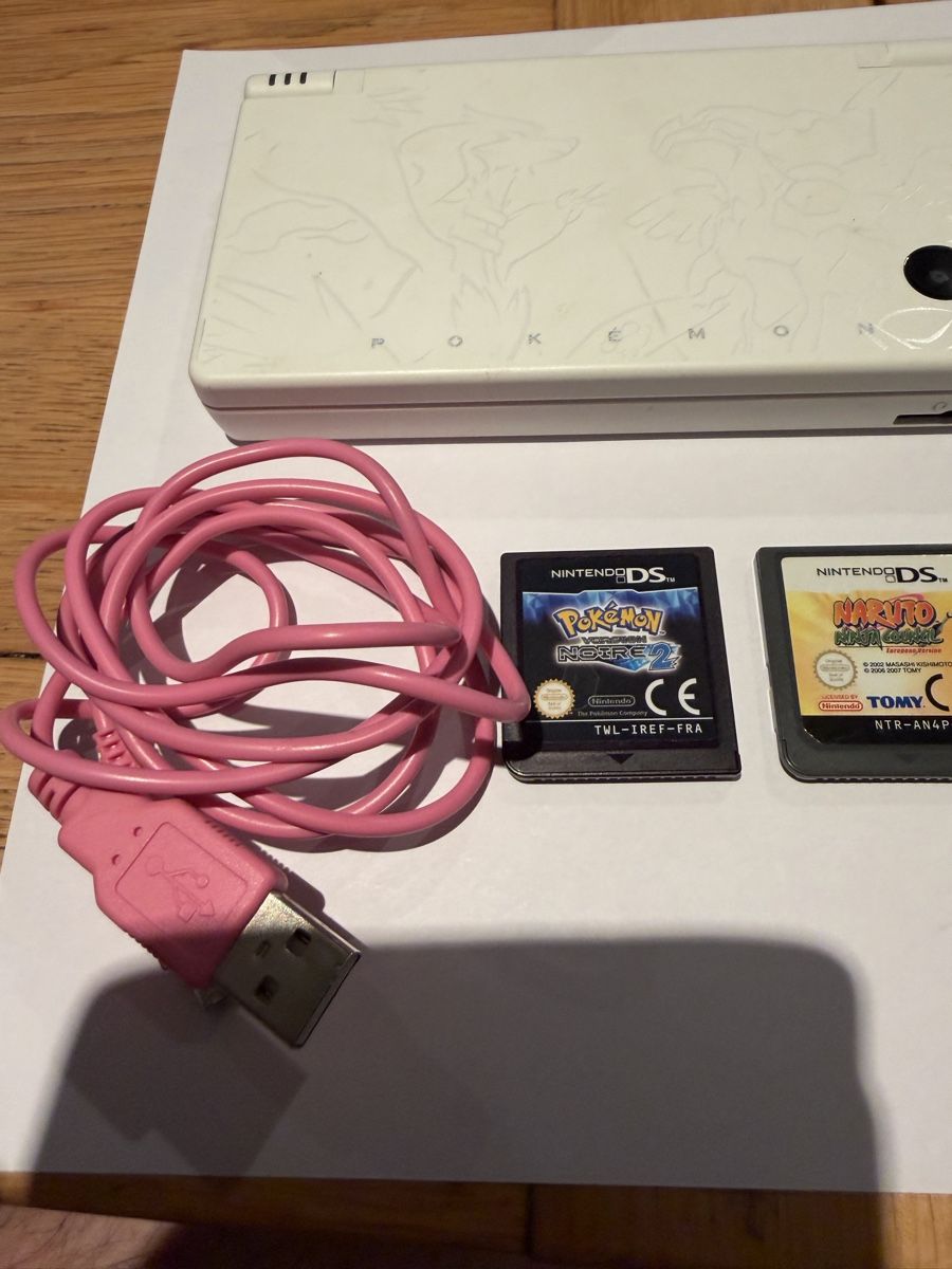 Nintendo Console: Nintendo DSi en édition limitée Pokémon Reshiram & Zekrom – Usato da Echallens venduto da JAR69 7