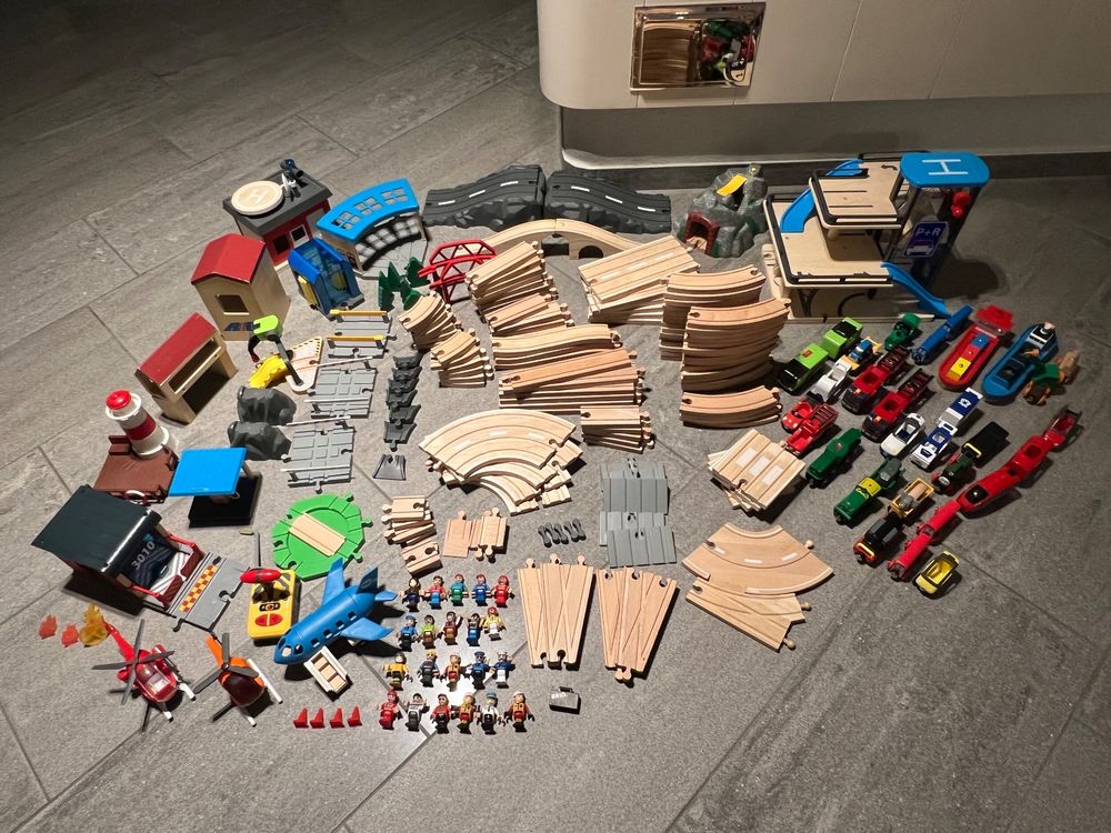 VEVOR 84-teiliger Holz Aktivitätstisch Für Kinder – Kreativ Spielen, Malen & Aufräumen!