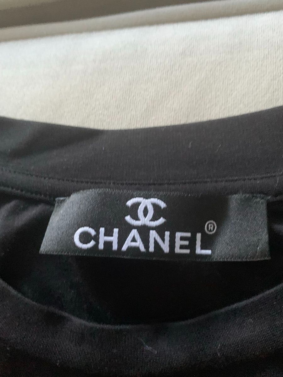 Chanel T-shirt: Chanel Sweatshirt – Usato da Bergdietikon venduto da zor_856j 3