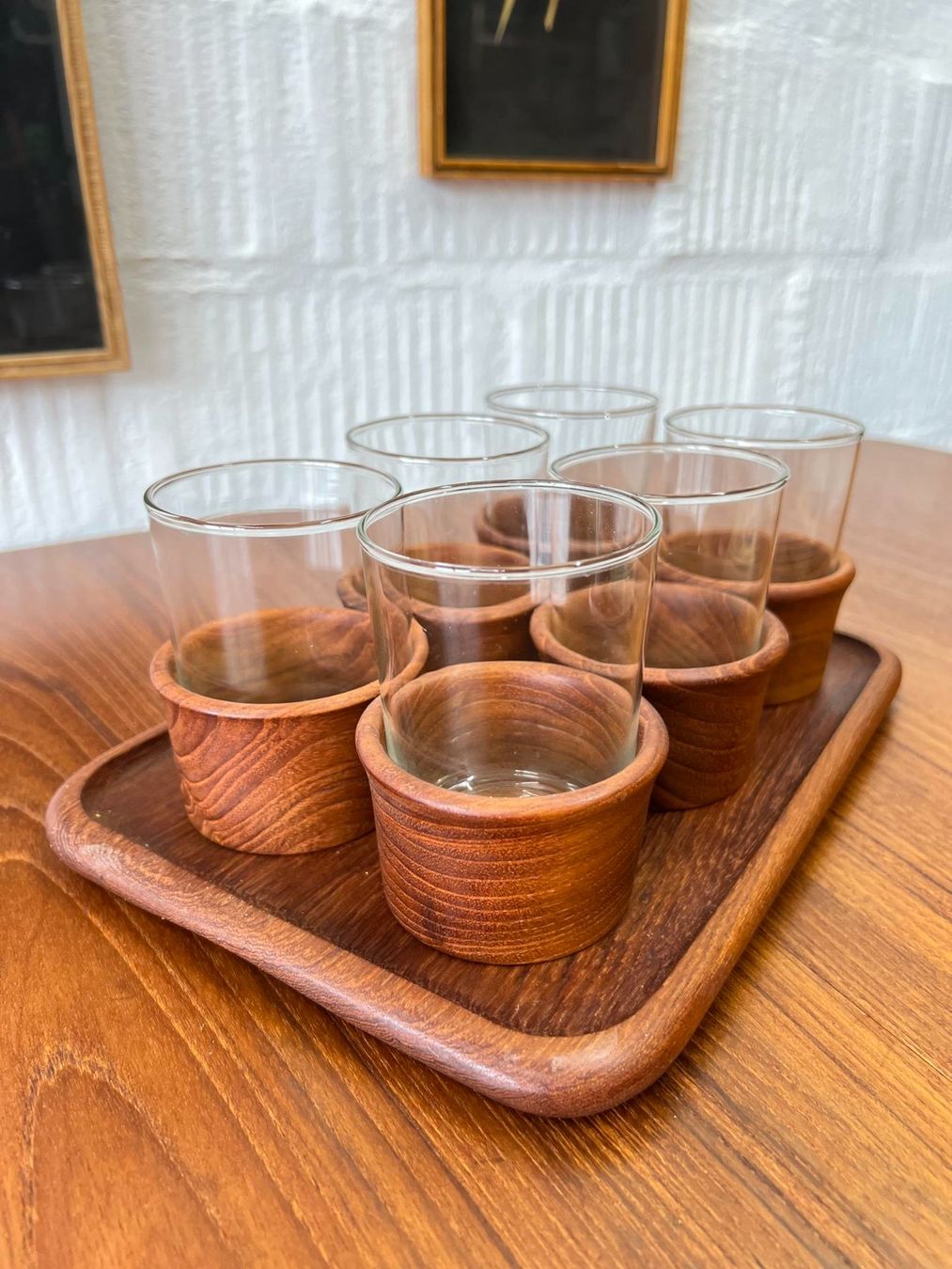 Gläser: Vintage Gläser-Set mit Teak Tablett – Gebraucht aus Walzenhausen von stilvollwohnen 7