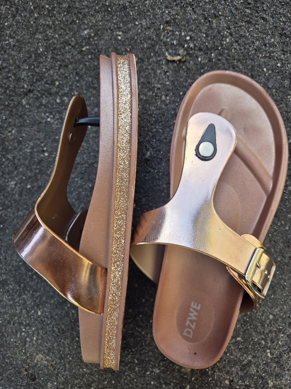 Scarpe da donna: Rose Gold Sandals Size 40  – Usato da Baar venduto da ema_7pkr 1