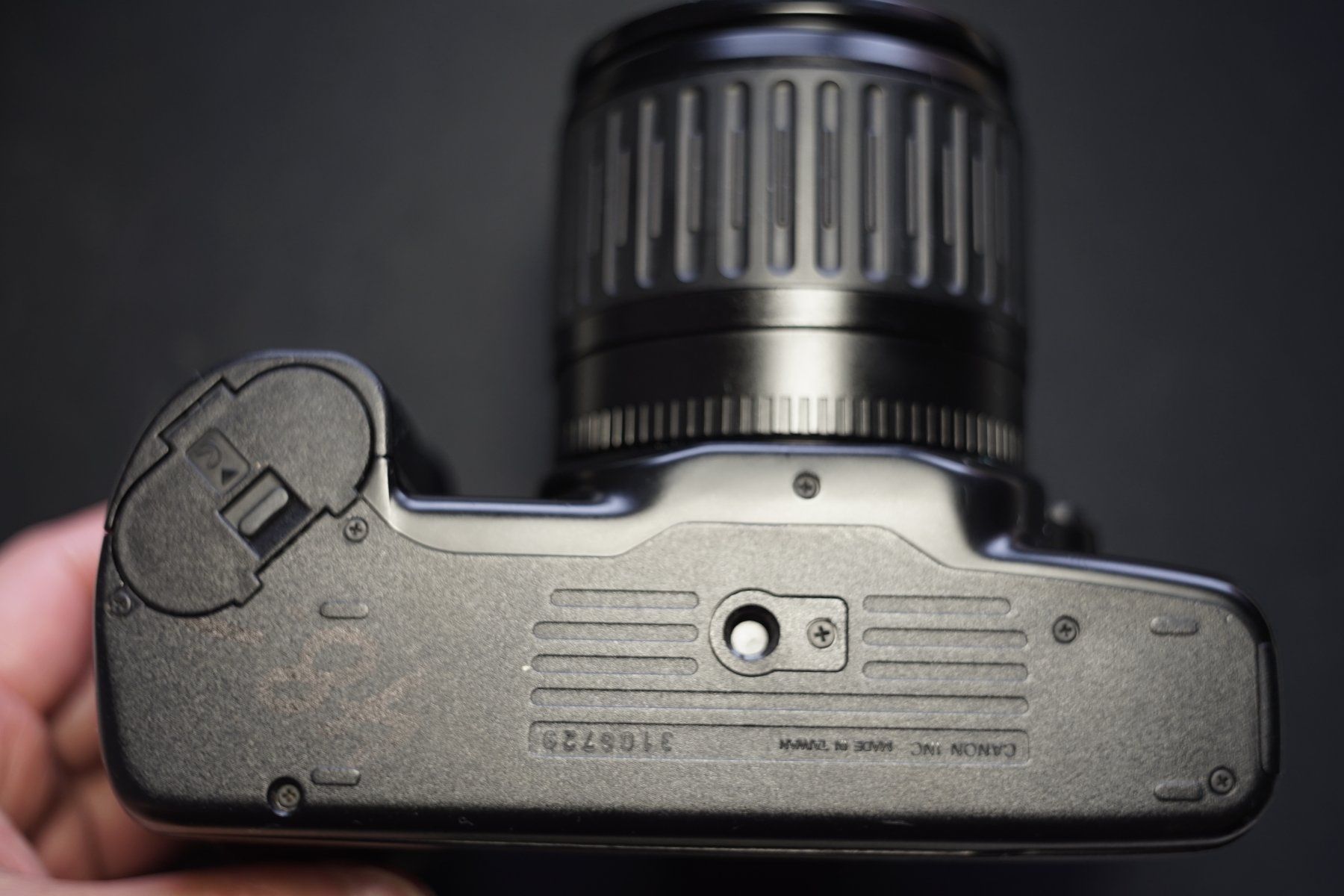 Canon Fotocamera: Canon EOS 1000F – Usato da Steinhausen venduto da joe_9htr 4