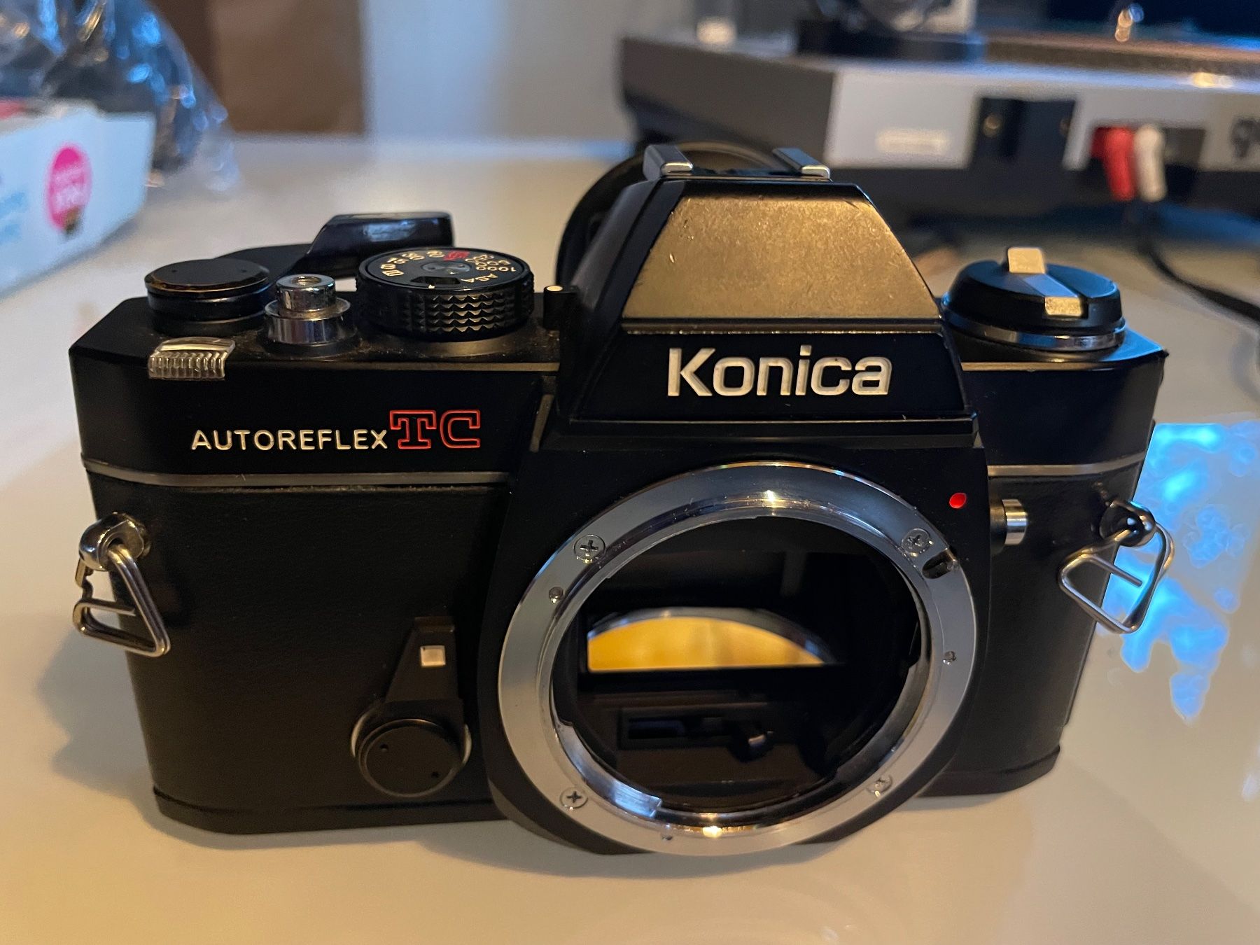 Konica Fotocamera: Konica Autoreflex TC analog kamera body – Usato da Embrach venduto da xenovolcano 7
