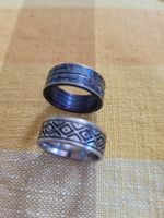Zwei Ringe Edelstahl und Schwarz Grösse 20 mm