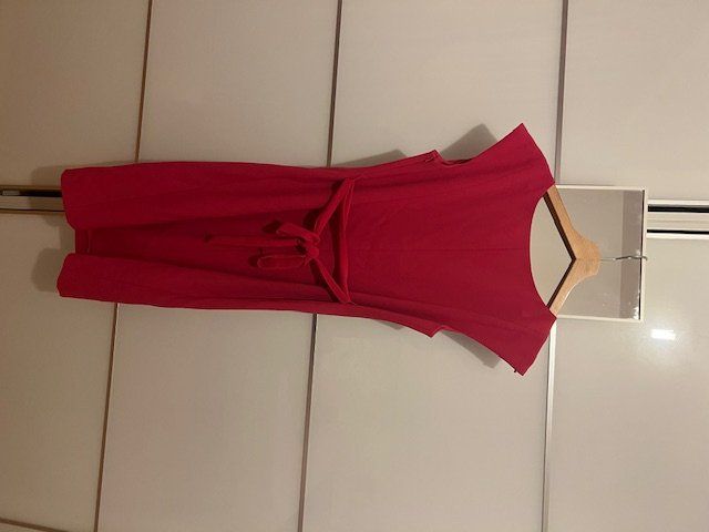 Max Mara Vestiti: Maxmara Weekend Kleid – Nuovo (secondo la descrizione) da Niederweningen venduto da zw4_s78j 1