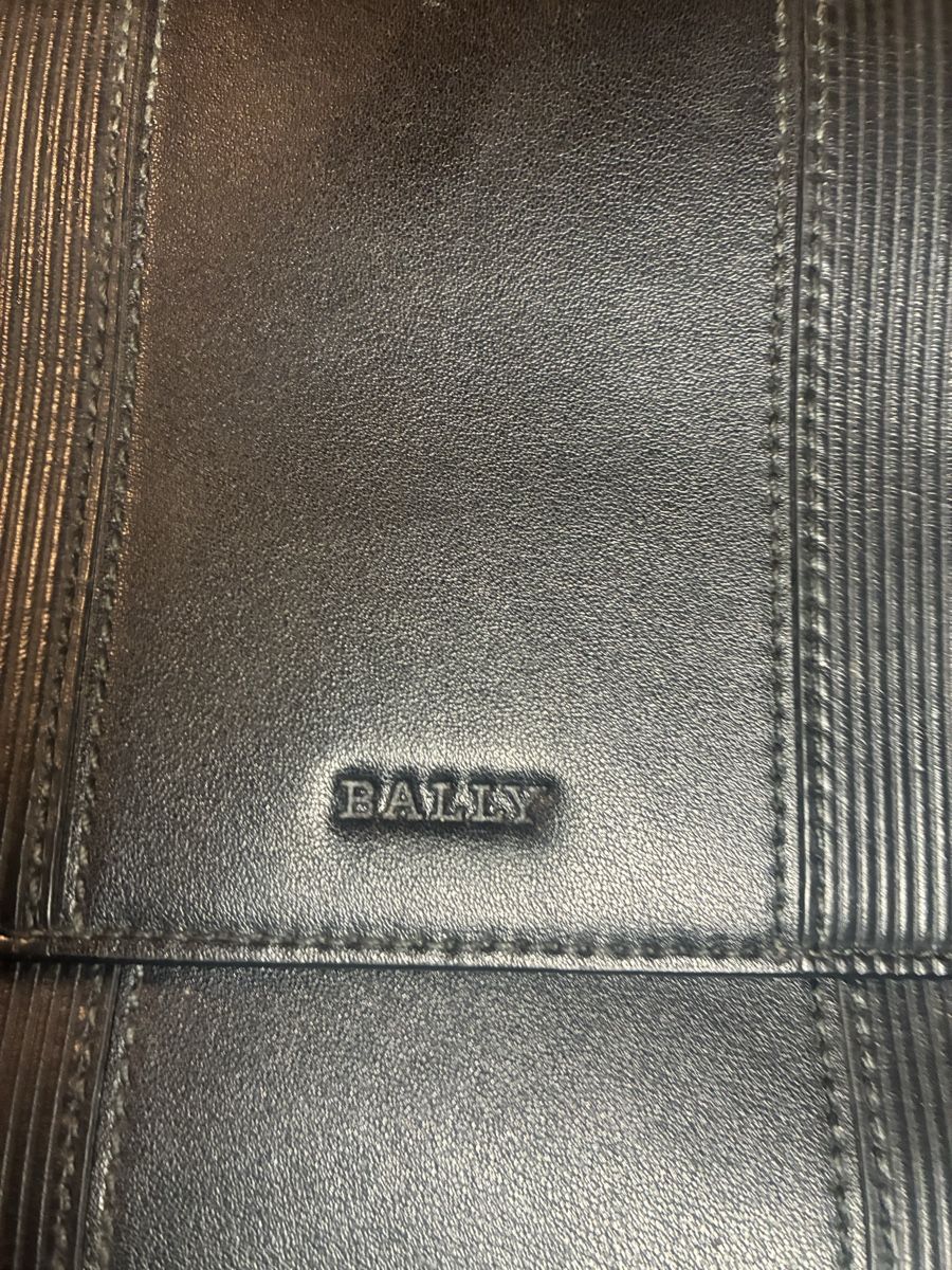 Bally Taschen: Sacoche Bally en cuir noir - Sac bandoulière homme – Gebraucht aus Praz (Vully) von Footzone.ch 1