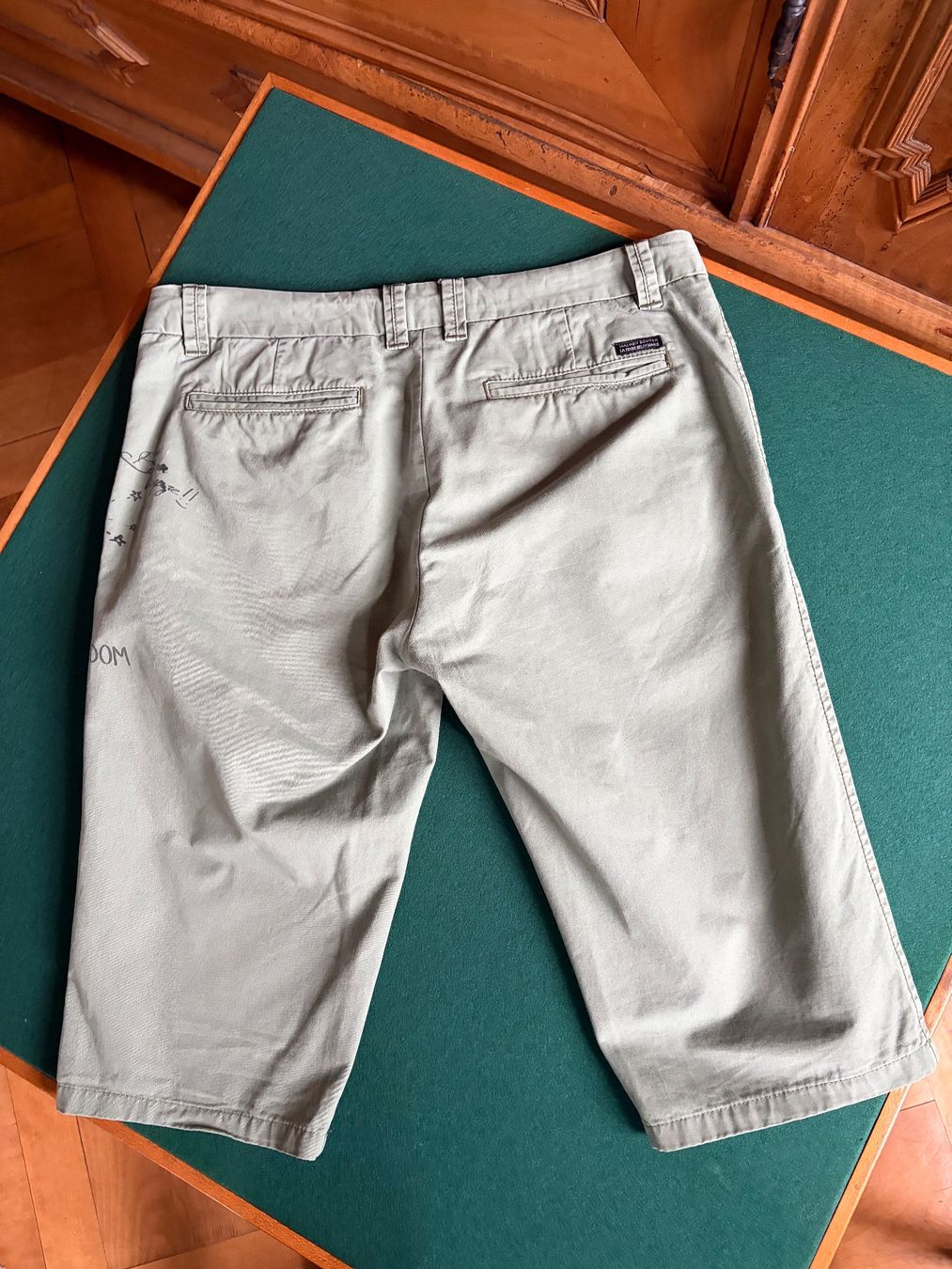 Maison Scotch Pantaloni: MAISON SCOTCH Bermuda Hose  Gr. M – Usato da Interlaken venduto da Bona55 5