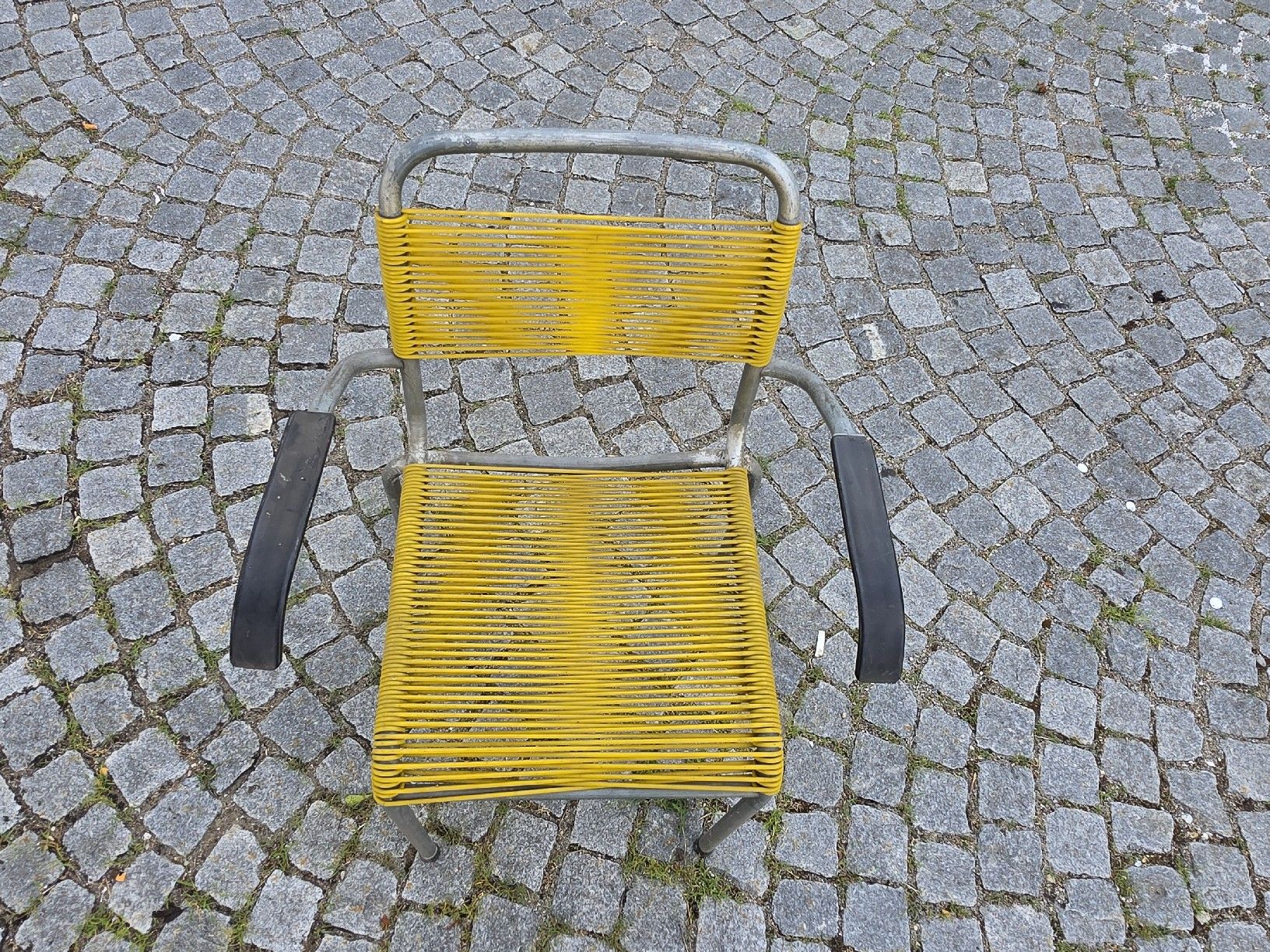 Sedie: Stuhl Metall gelb gebraucht.  – Usato da Mettlen venduto da elios0888 2
