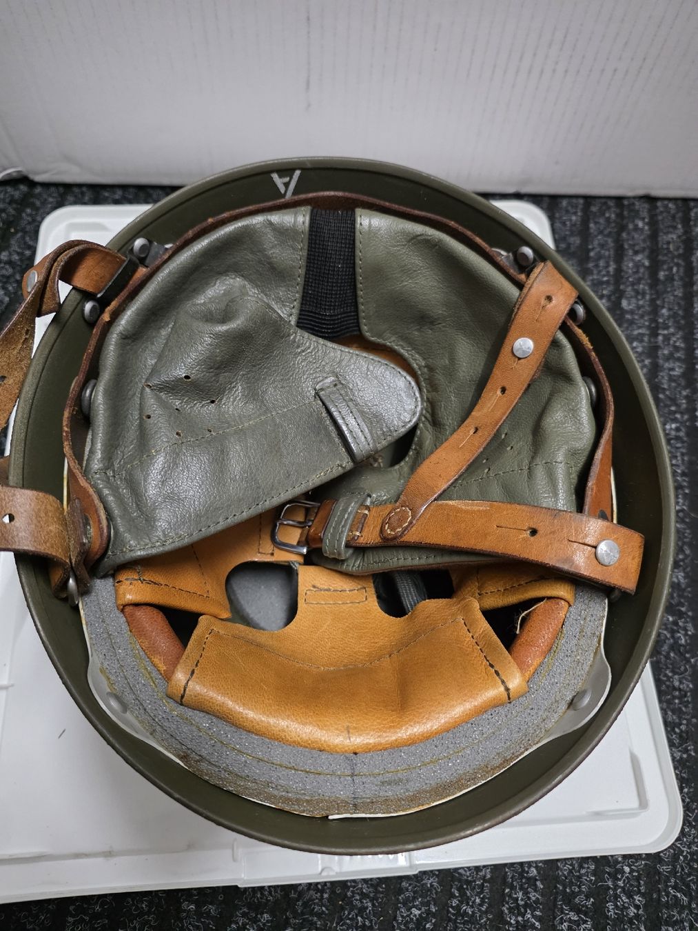 Uniformi & Effetti personali: Schweizer Militärhelm Armee Helm Militär – Usato da Dorf venduto da Echo_Elements 2