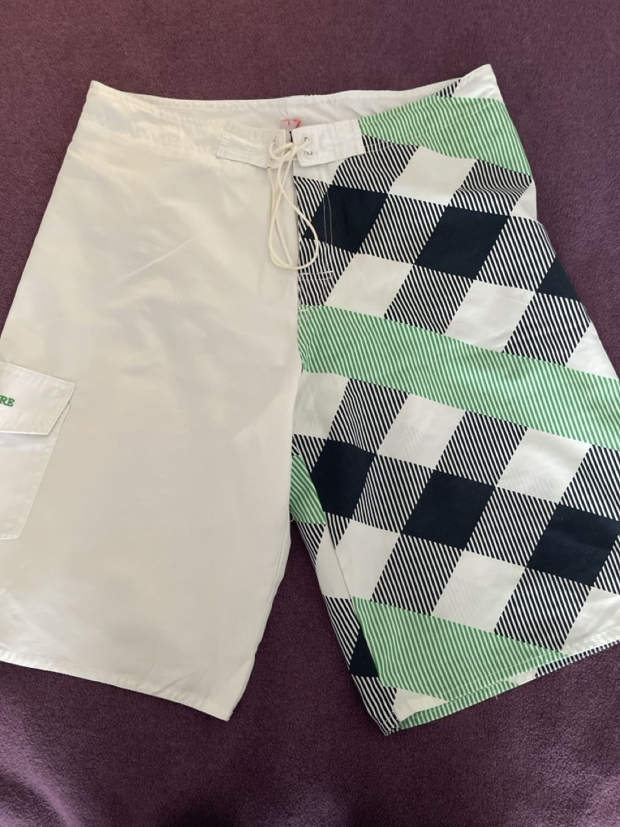 Badehosen: Mana Adventure swim shorts, size L, geometric pattern. – Gebraucht aus Winterthur von shp_xcc5