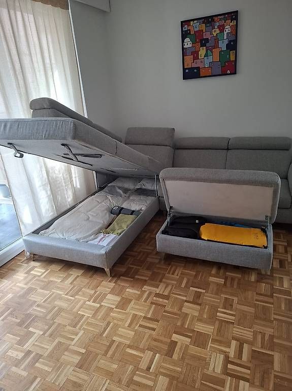 Sofas: Divano grigio ad angolo Poltronesofà con pouf – Gebraucht aus Lugano von mar_j99s 3