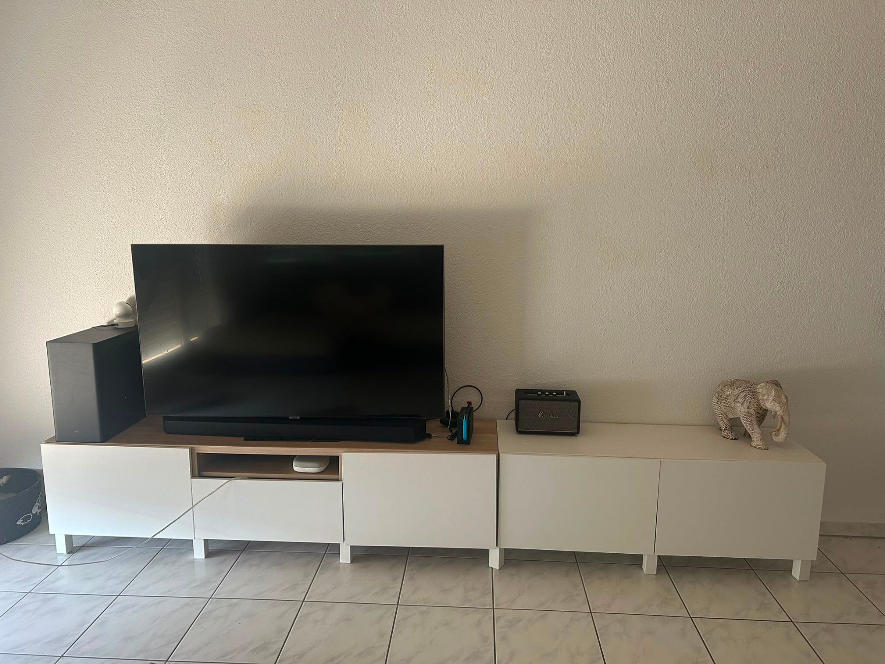 Ikea Meubles TV: IKEA BESTÅ TV-Möbel / Lowboard / Sideboard – D'occasion à Dagmersellen par voch98